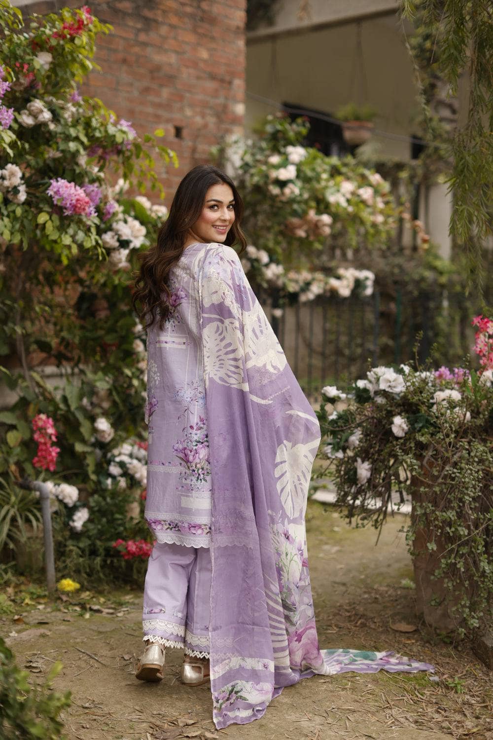 img_manara_by_maria_asif_baig_awwal_boutique