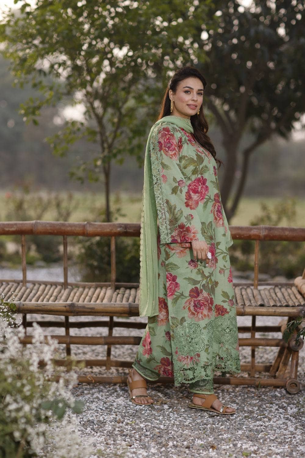 img_manara_by_maria_asif_baig_awwal_boutique
