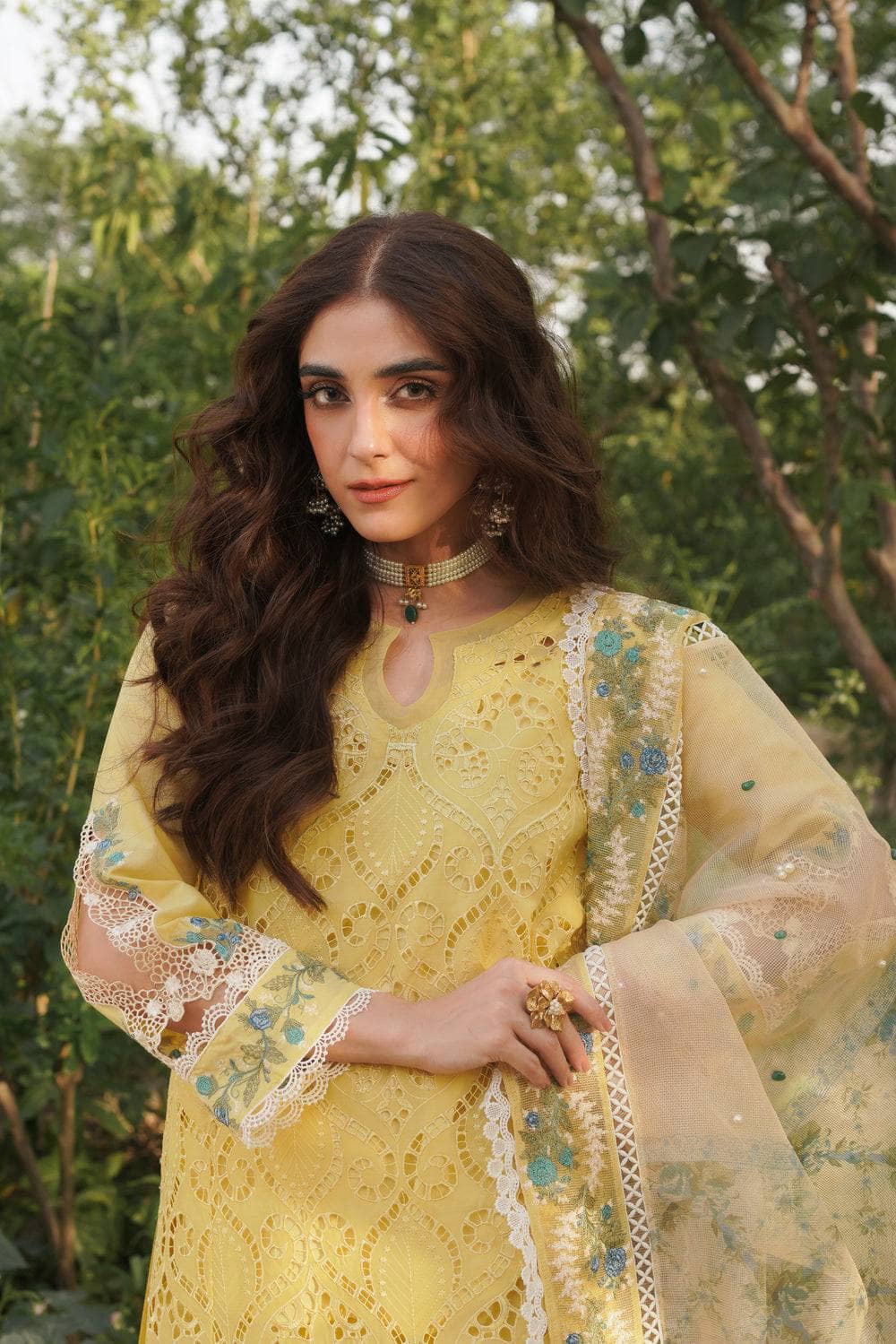 img_manara_by_maria_asif_beig_lawn_awwal_boutique