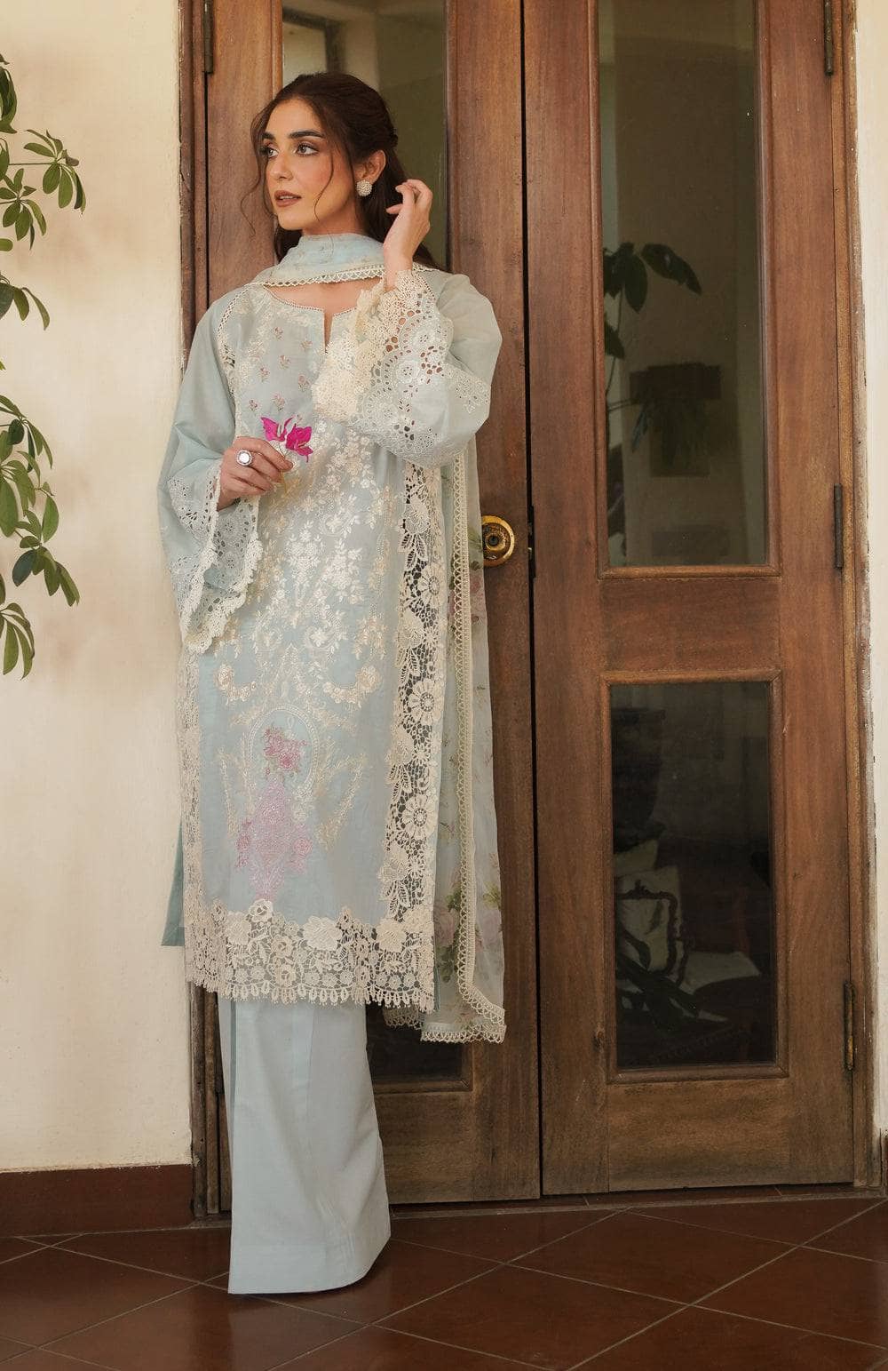 img_manara_by_maria_asif_beig_lawn_awwal_boutique