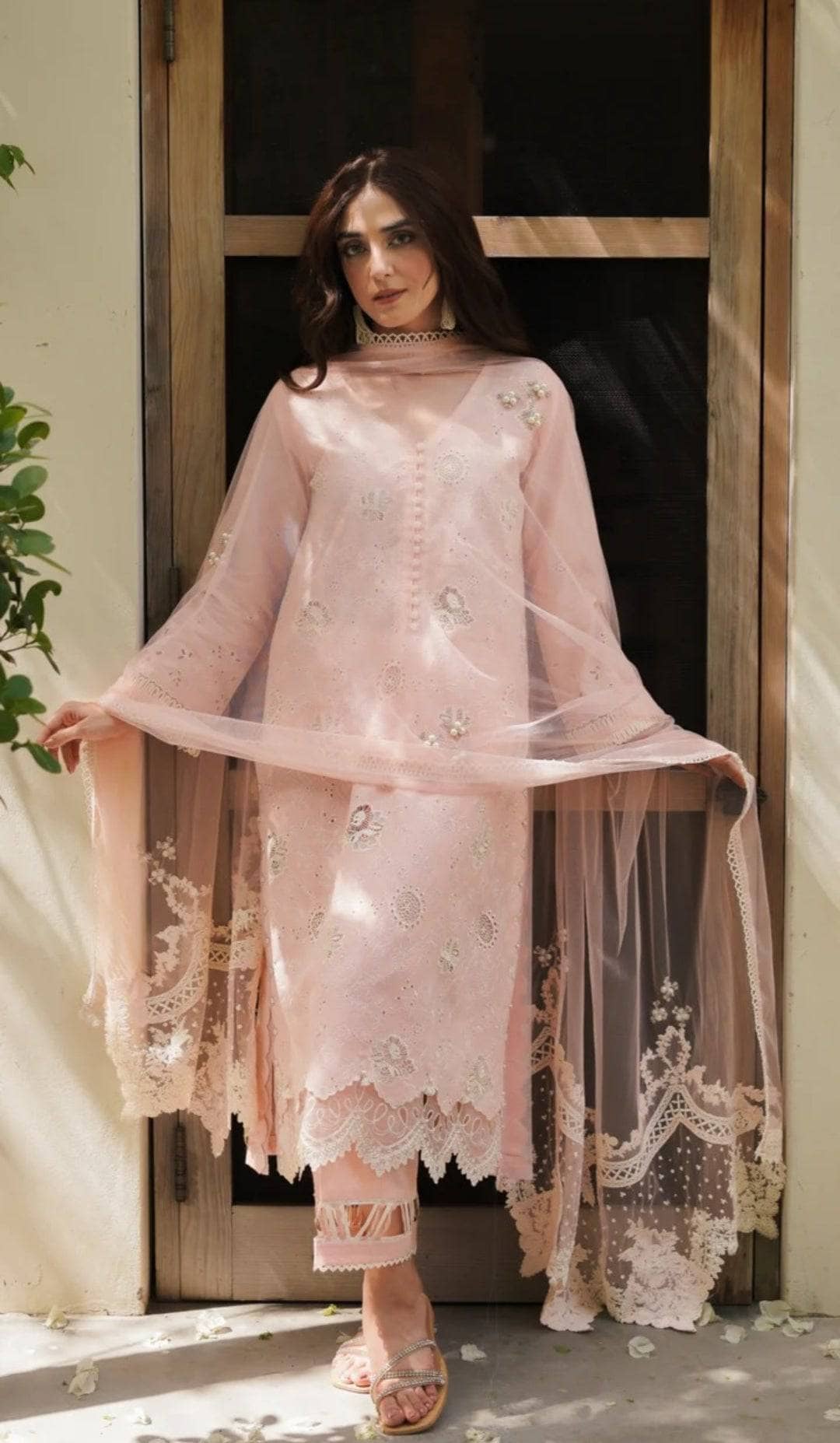 img_manara_by_maria_asif_beig_lawn_awwal_boutique