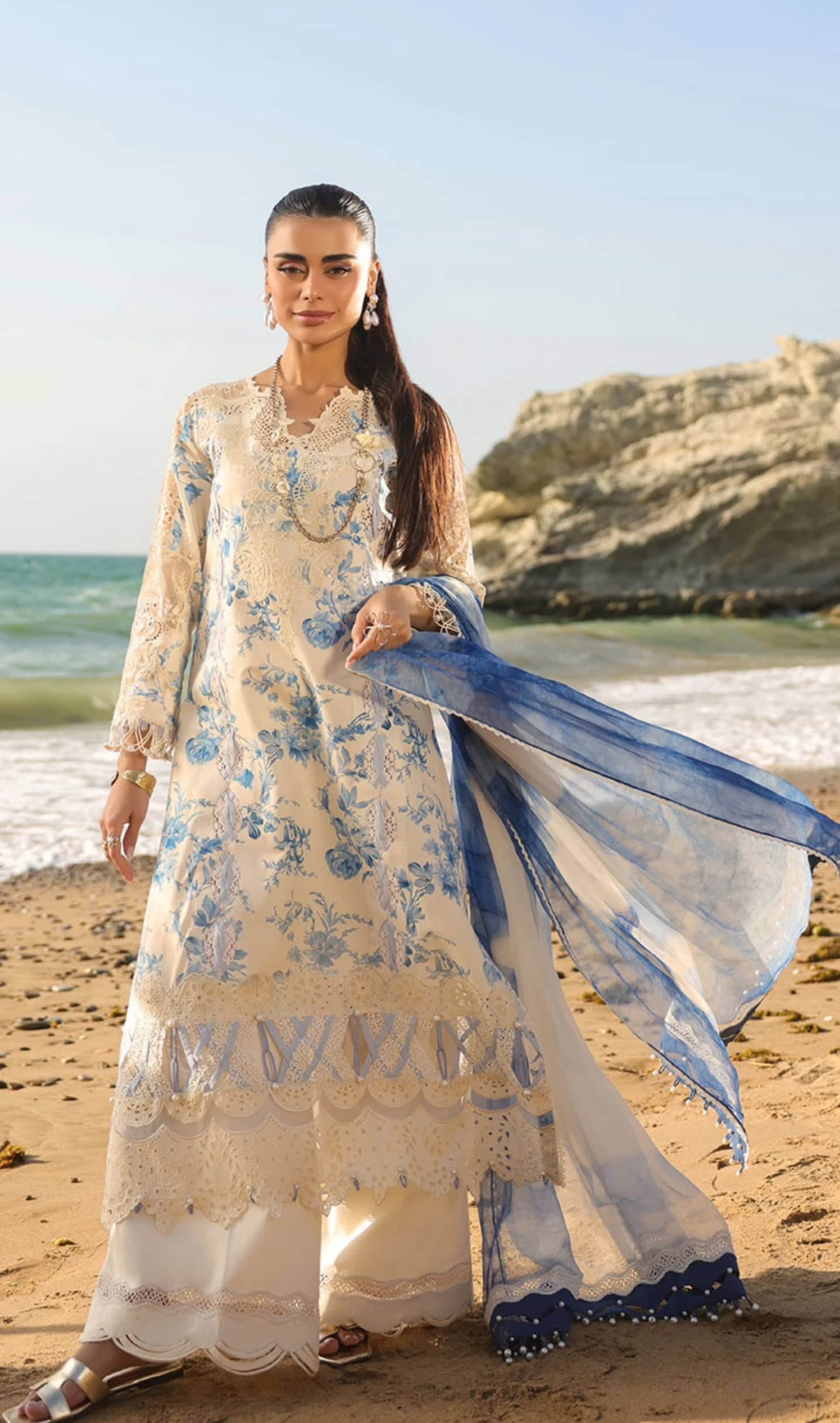 img_manra_lawn_awwal_boutique