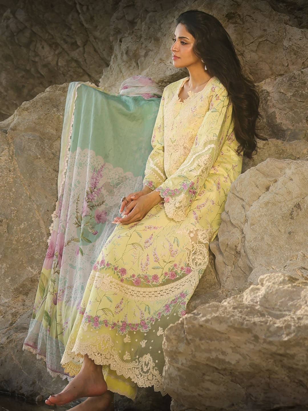 img_manara_luxury_lawn_awwal_boutique