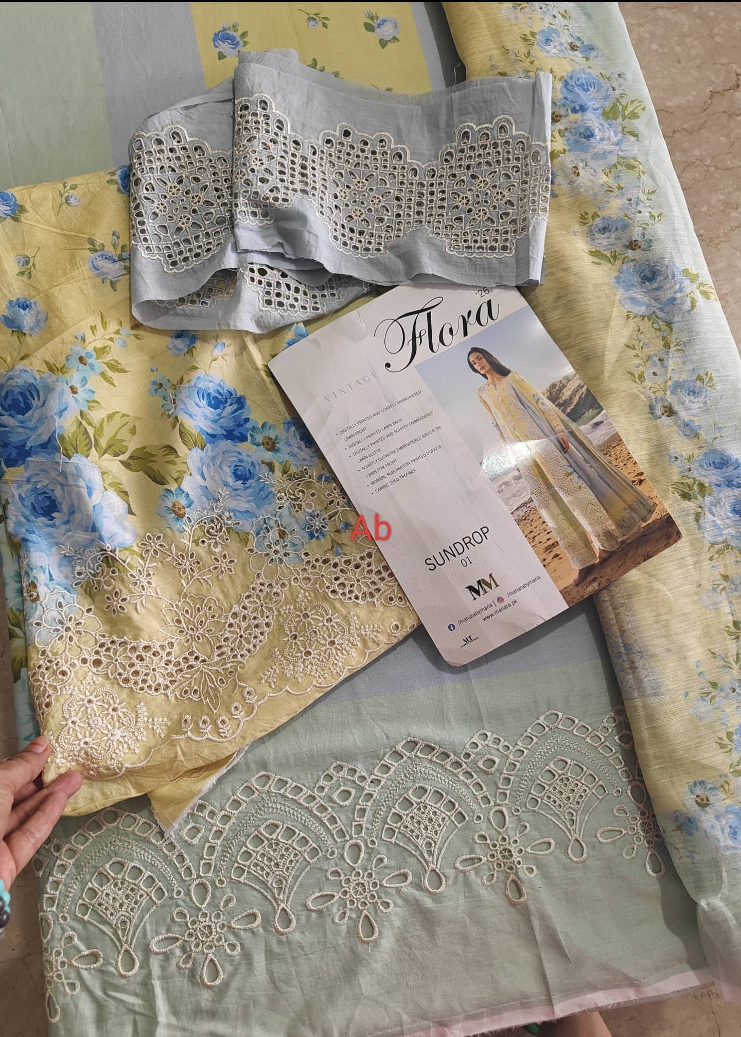 Sale‼️Manara Luxury Lawn 26/Sundrop/Lemon