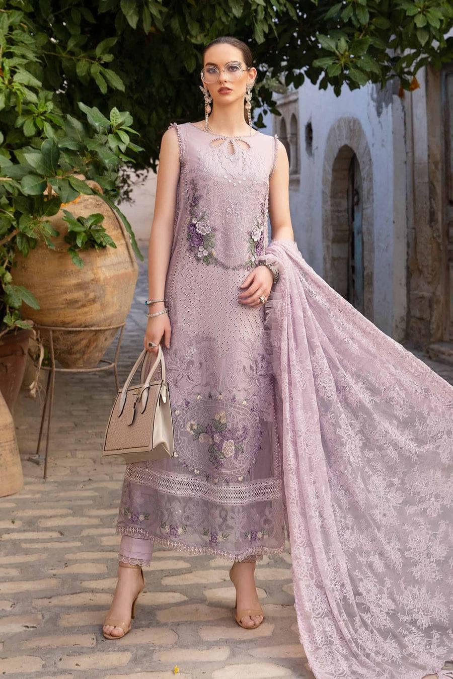 img_maria_b_lawn_24_awwal_boutique