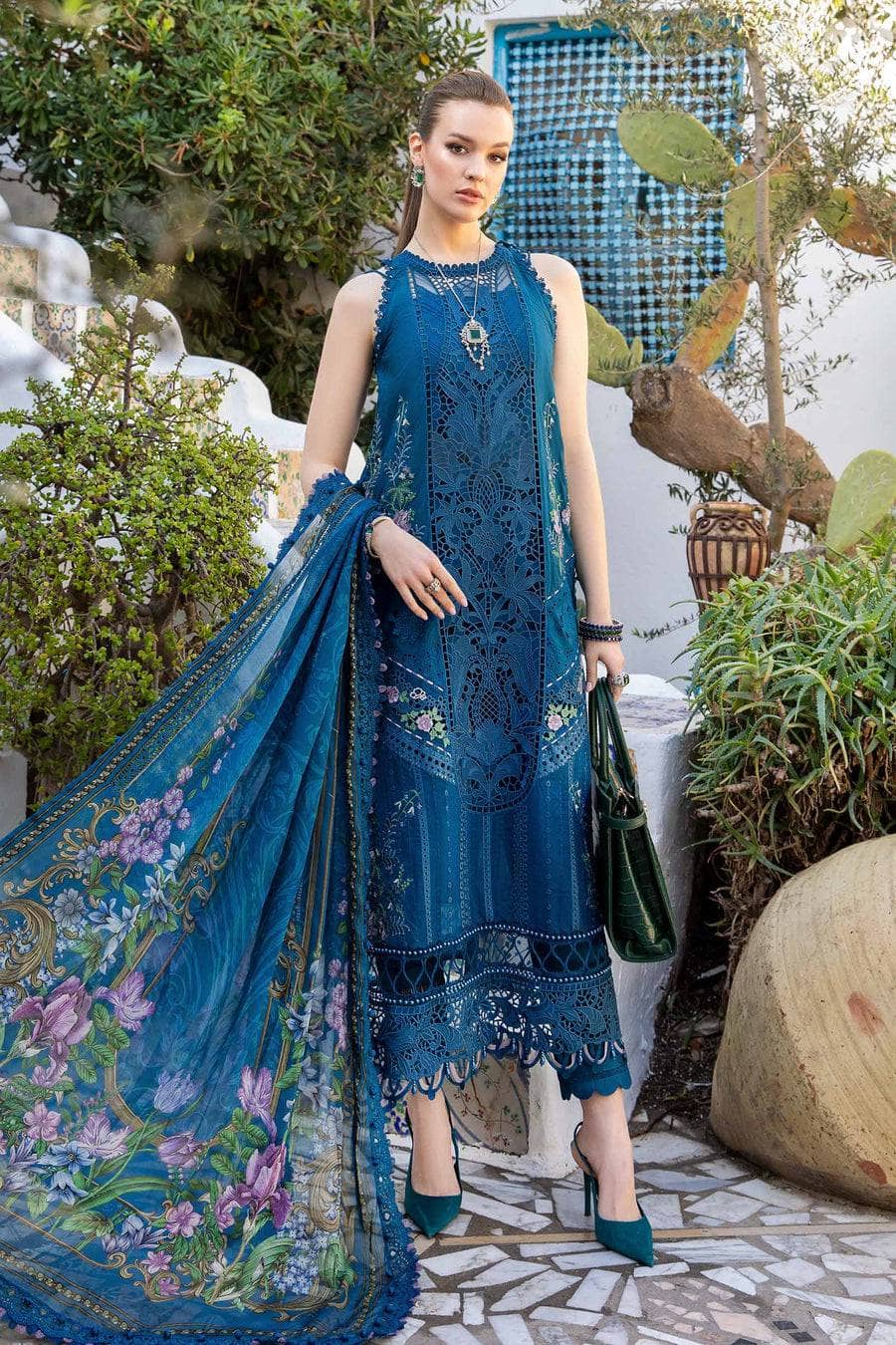 img_maria_b_lawn_24_awwal_boutique