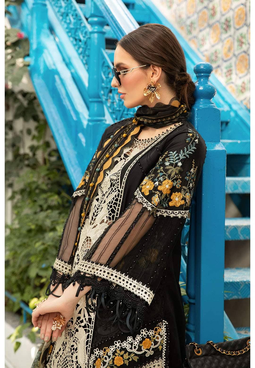 img_maria_b_lawn_24_awwal_boutique