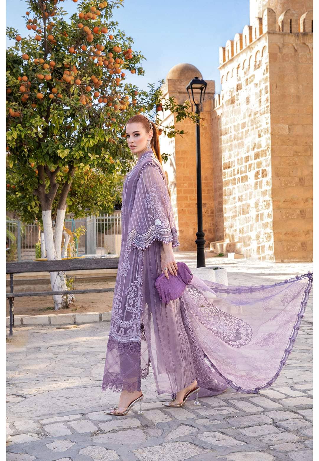img_maria_b_lawn_24_awwal_boutique