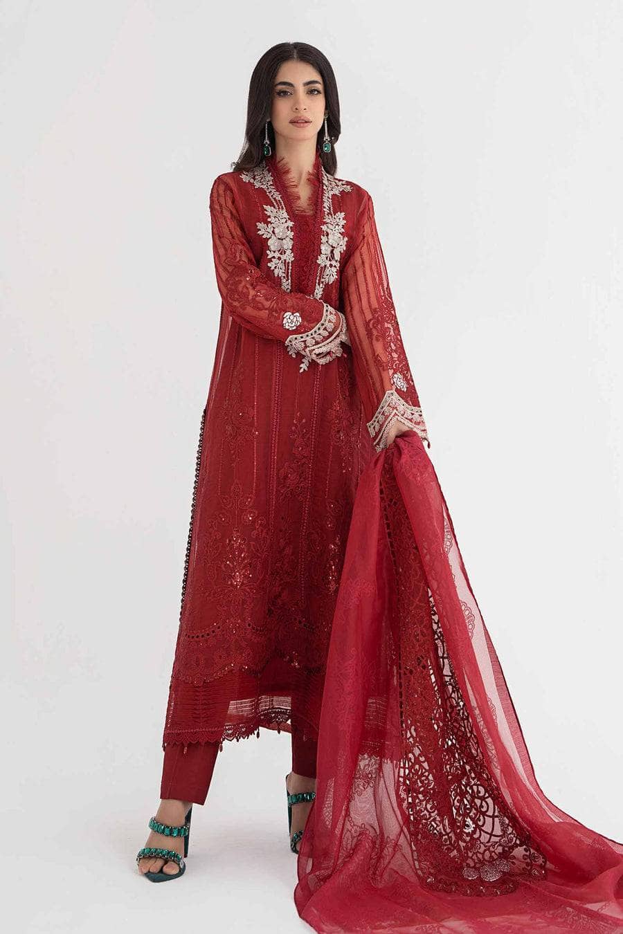 img_maria_b_lawn_24_awwal_boutique