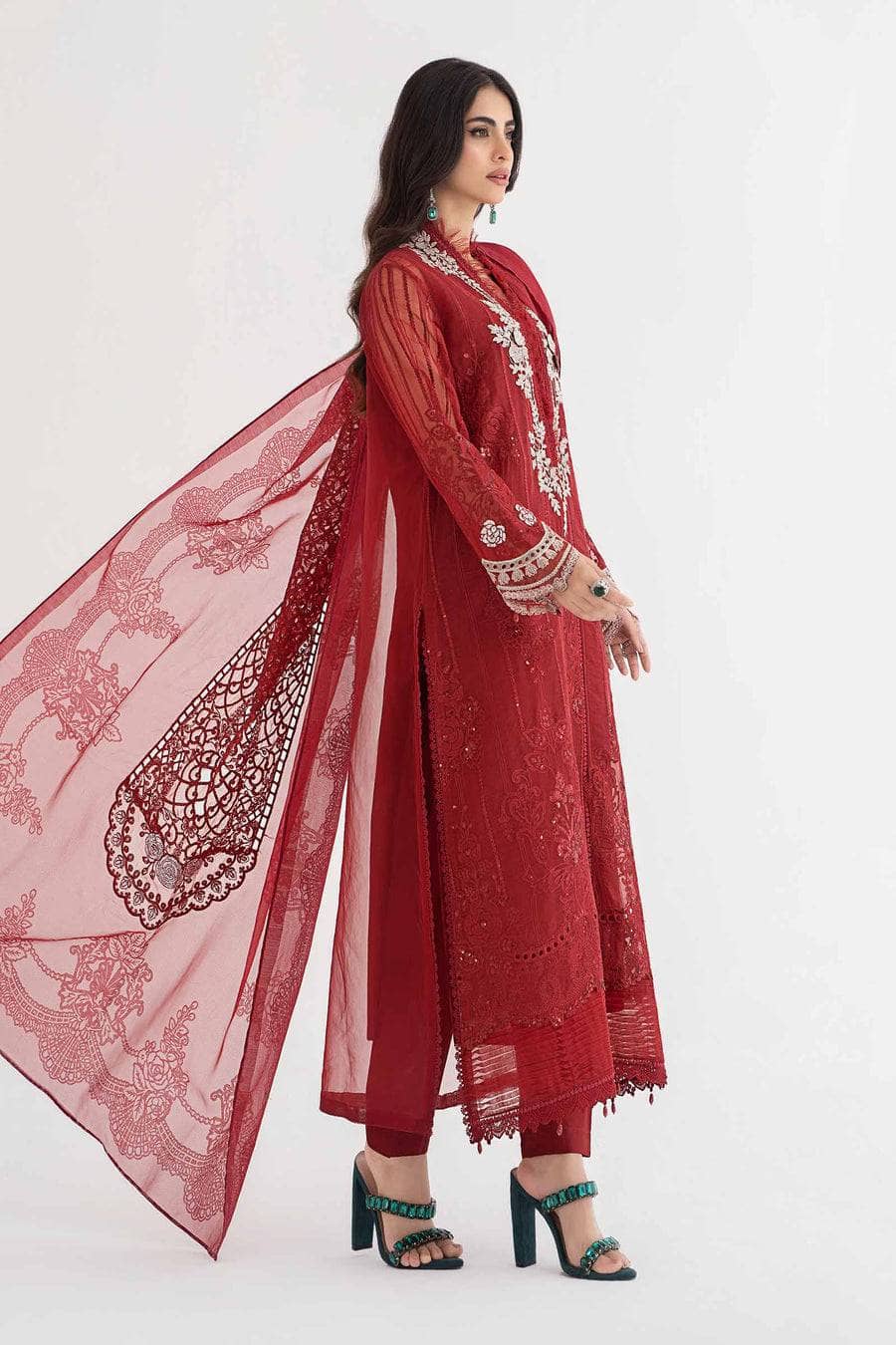 img_maria_b_lawn_24_awwal_boutique