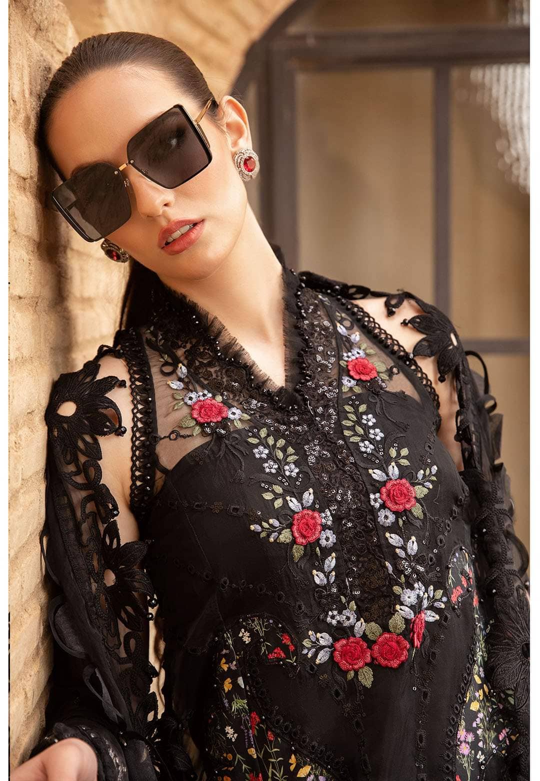img_maria_b_lawn_24_awwal_boutique