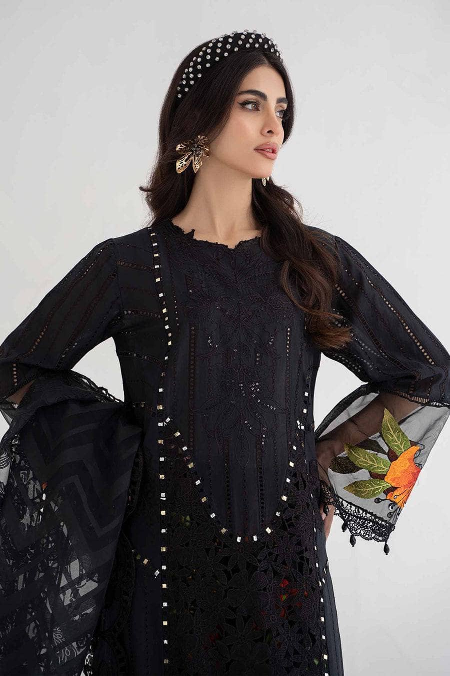 img_maria_b_lawn_24_awwal_boutique