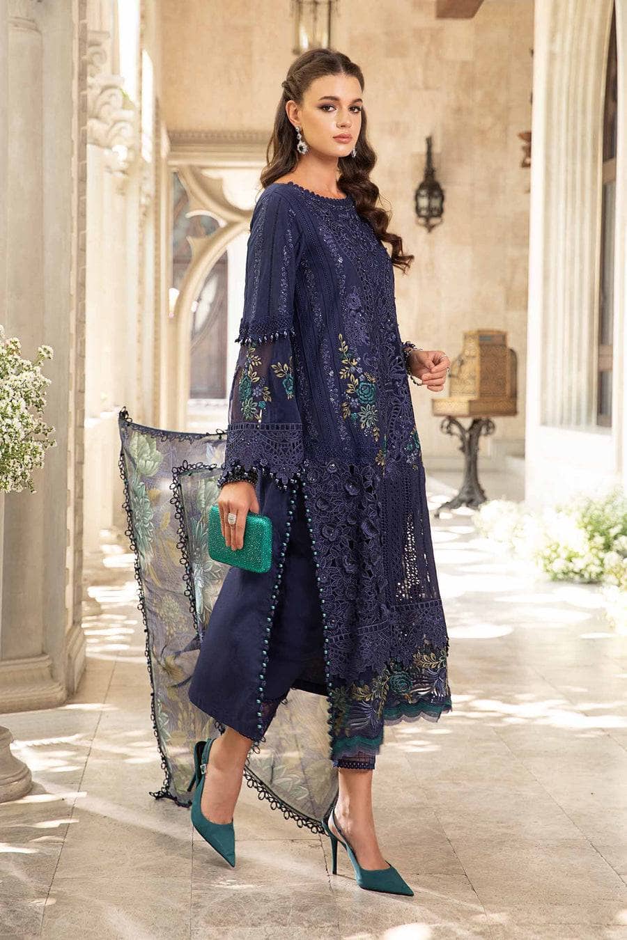 img_maria_b_eid_lawn_awwal_boutique