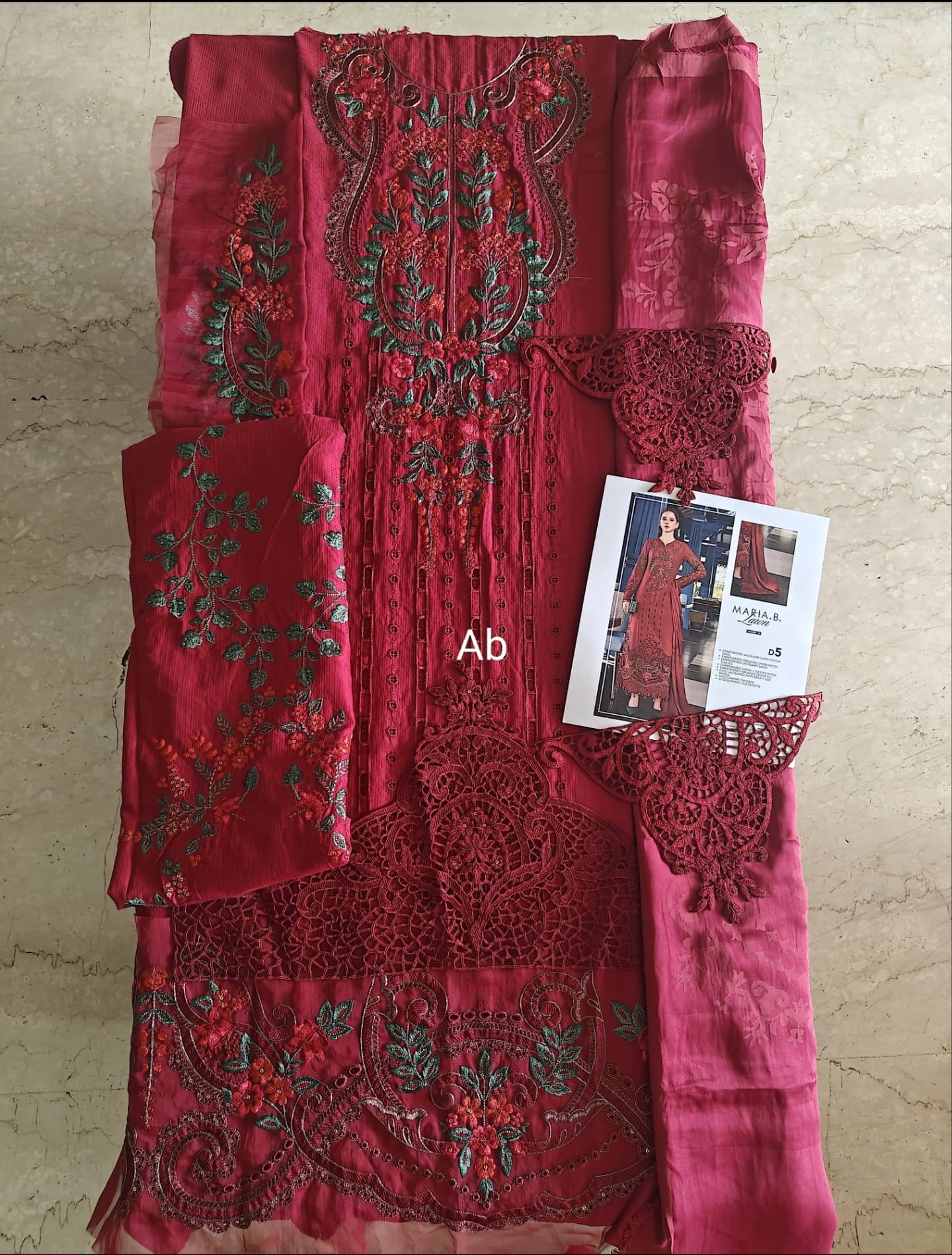 img_maria_b_eid_lawn_awwal_boutique
