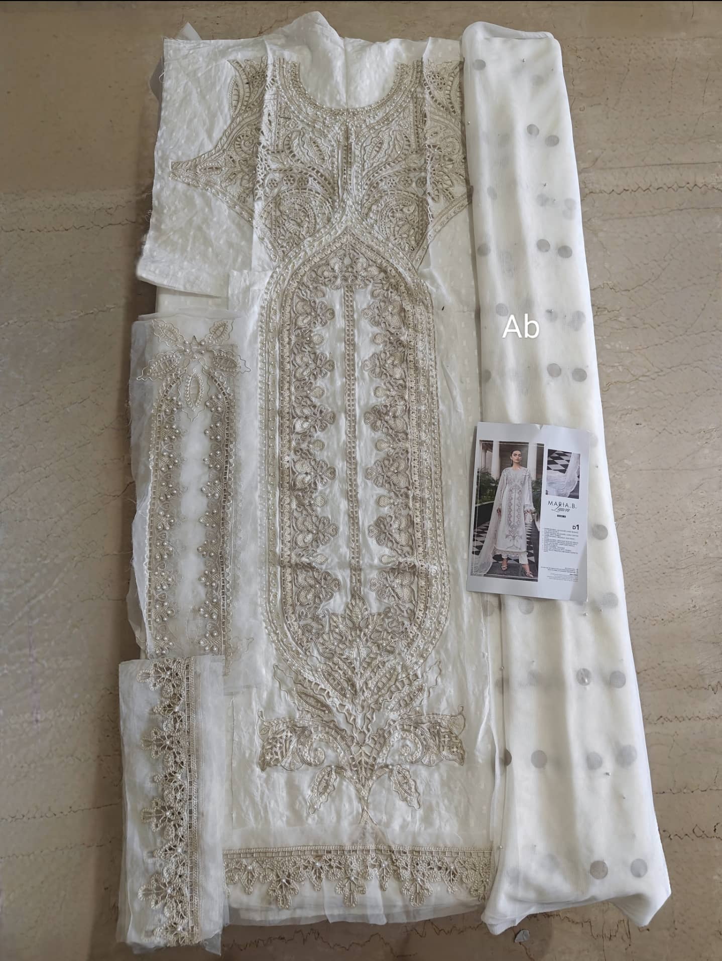 img_maria_b_eid_lawn_26_awwal_boutique