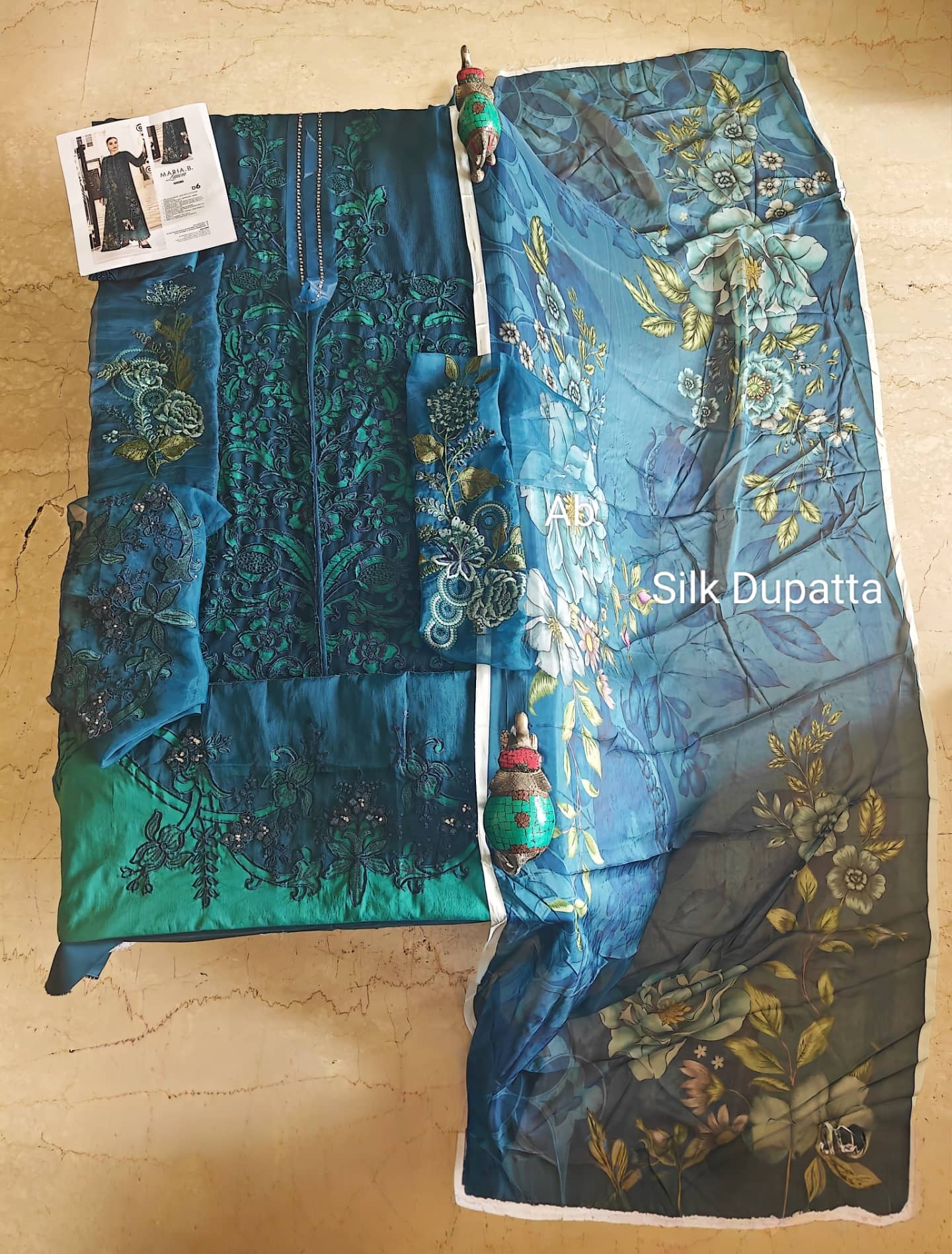 img_maria_b_eid_lawn_awwal_boutique