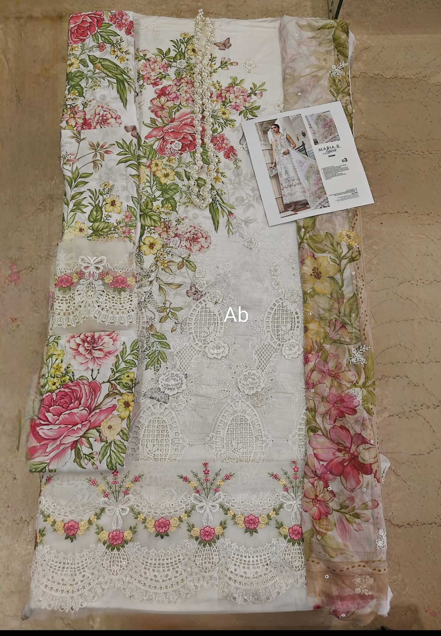 img_maria_b_luxury_lawn_awwal_boutique