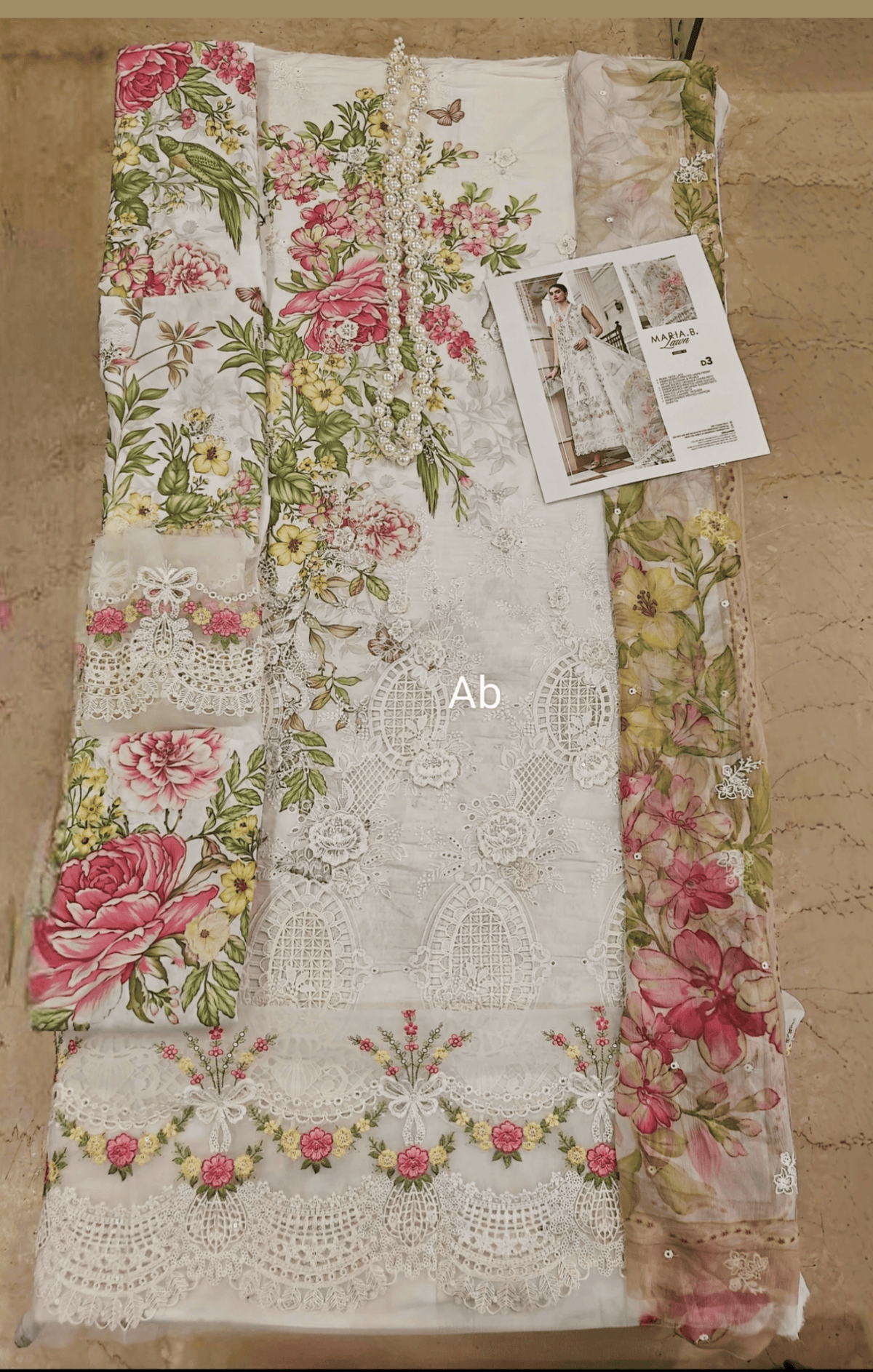 Open Pic/Hot🔥Seller‼️ Maria B Luxury Lawn 26/Vol 2/D-03/Off White