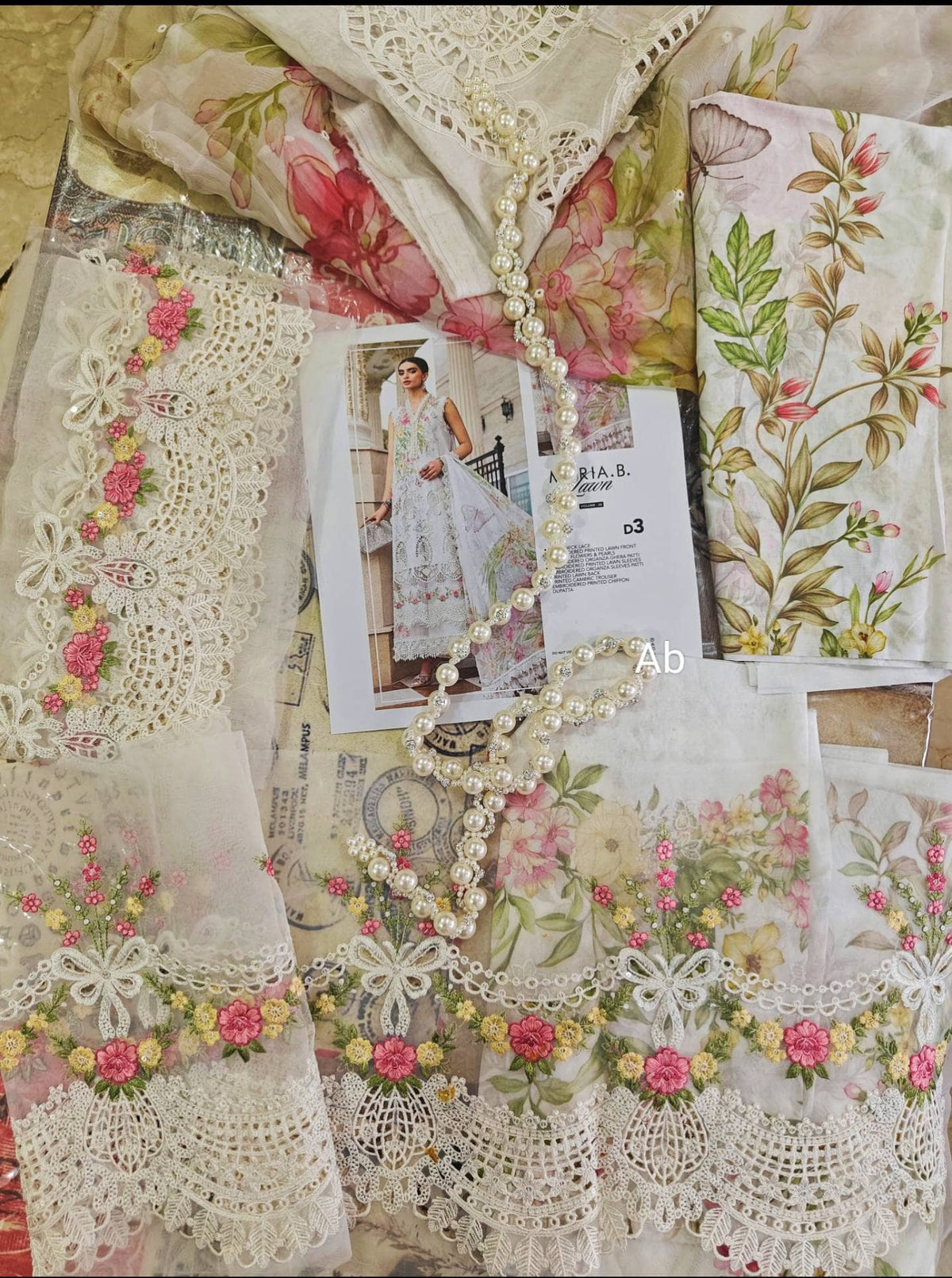 Open Pic/Hot🔥Seller‼️ Maria B Luxury Lawn 26/Vol 2/D-03/Off White