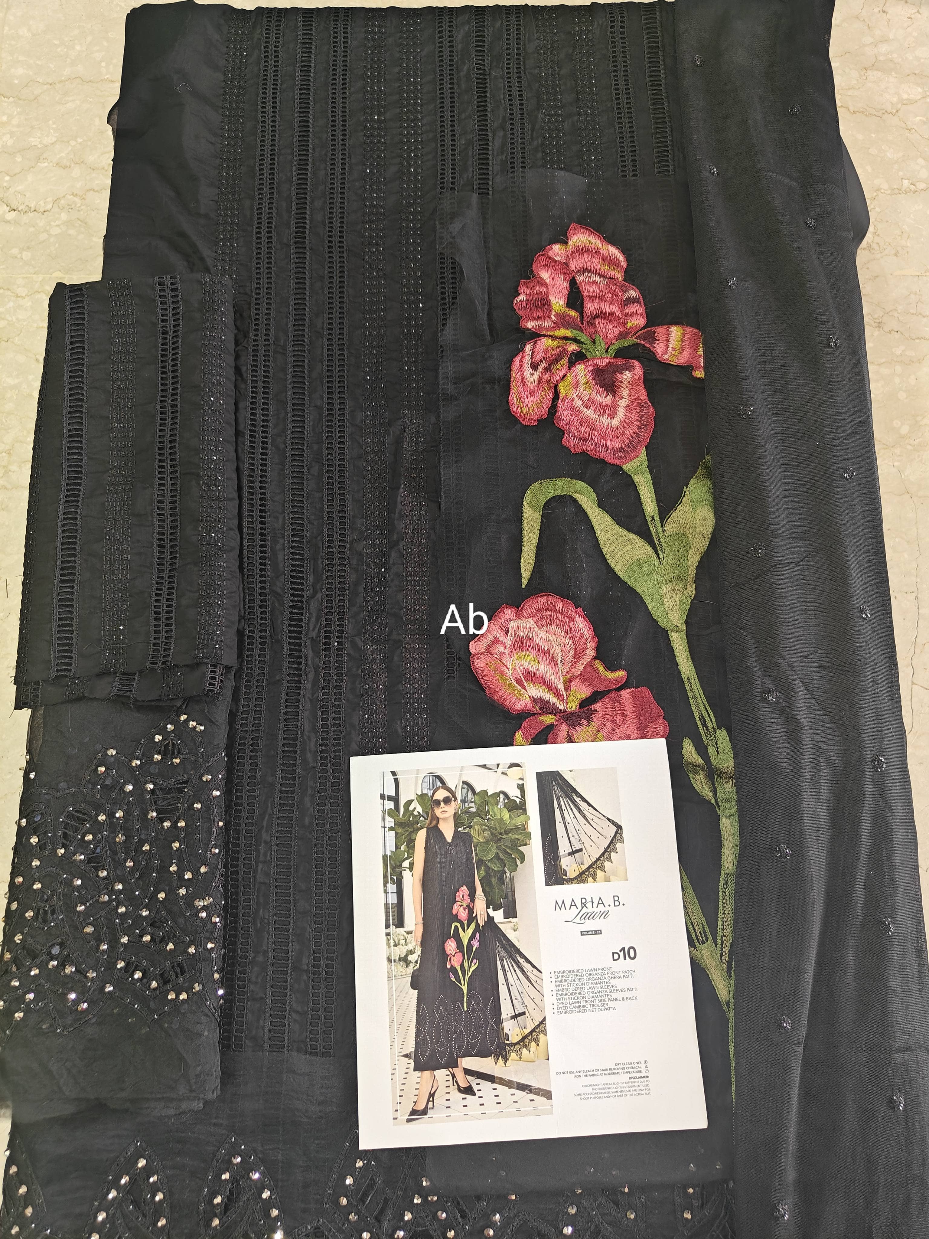 Open Pic/Hot🔥Seller‼️ Maria B Luxury Lawn 26/Vol 2/D-10/Black