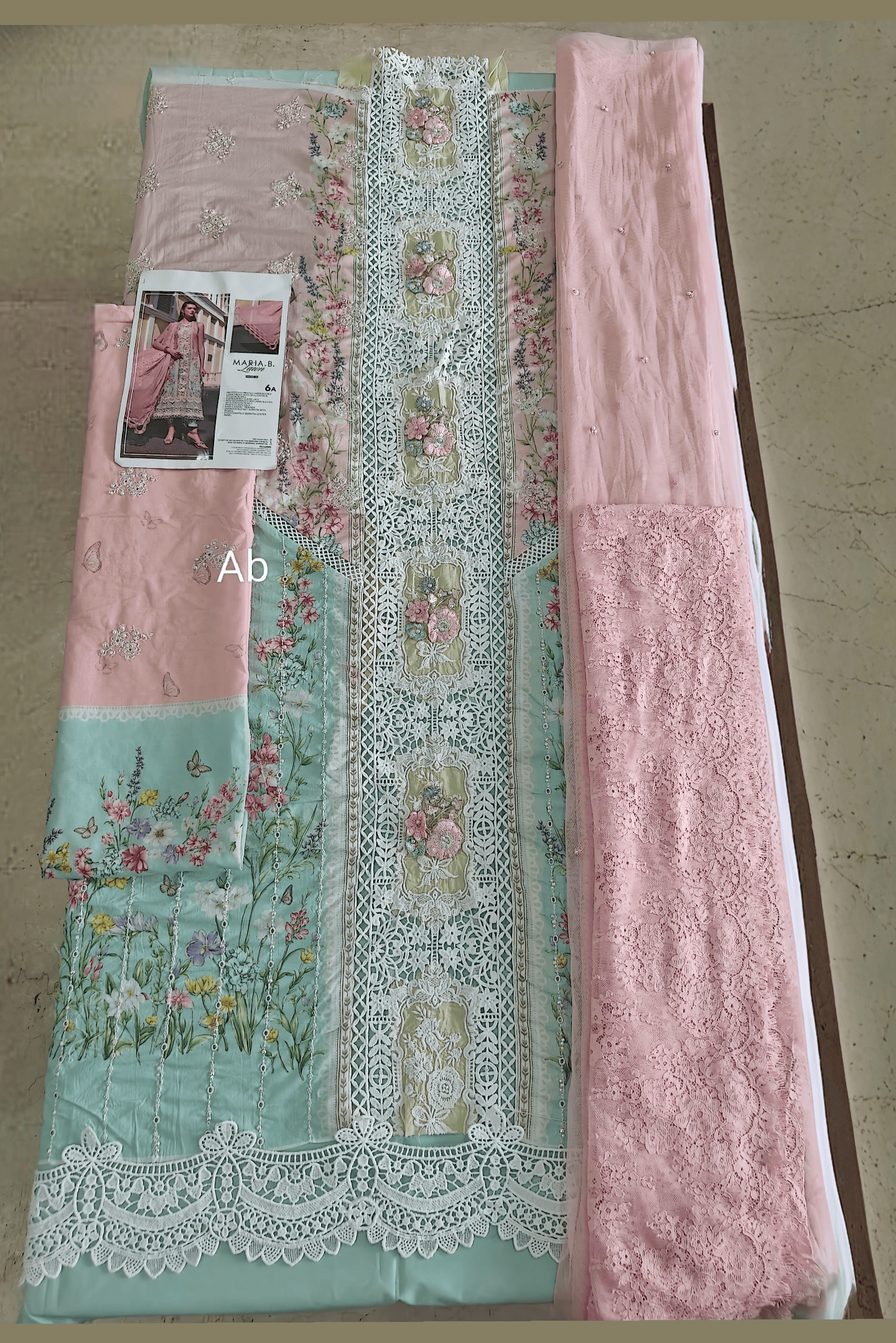 img_maria_b_lawn_awwal_boutique