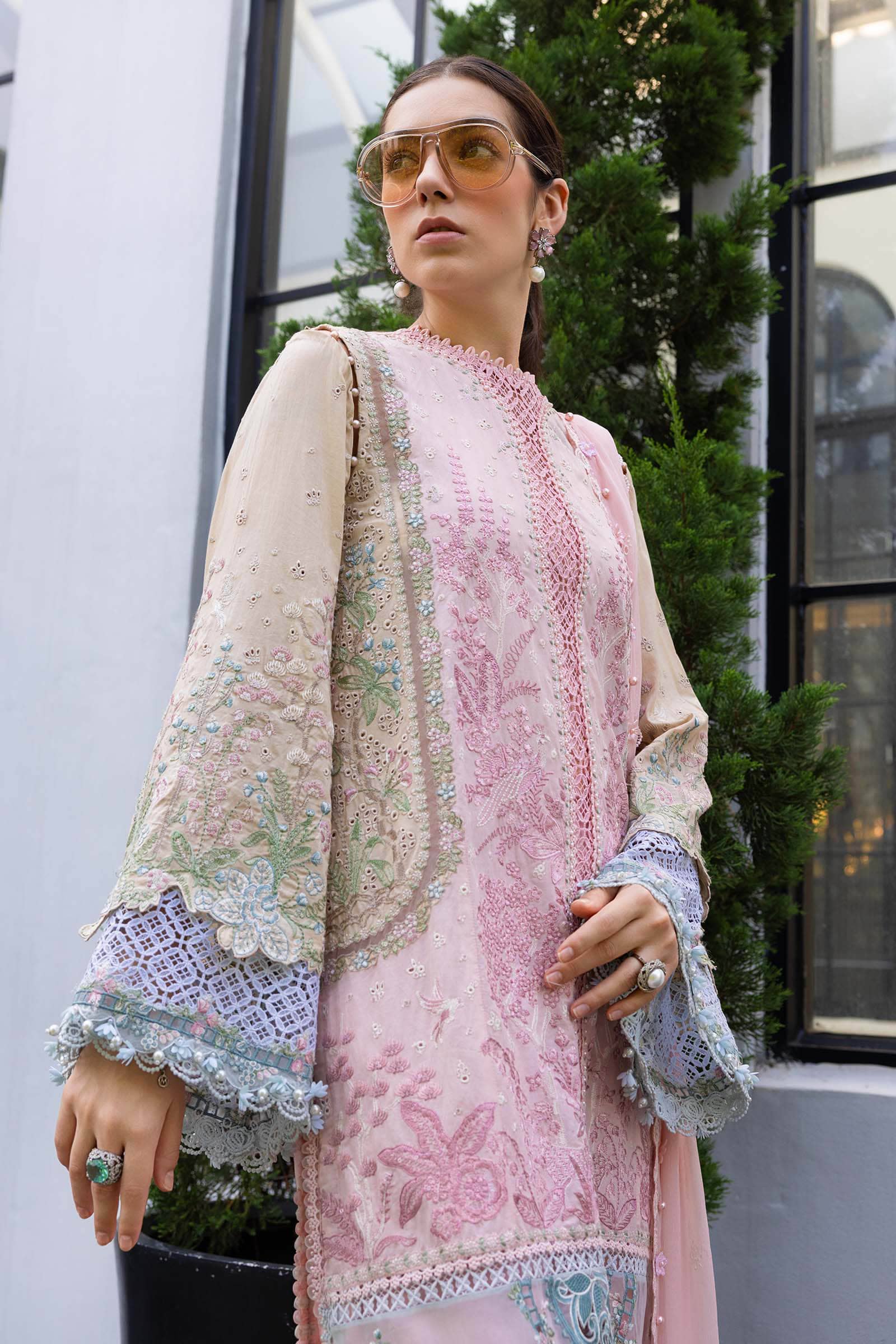 Hot🔥Seller/Maria B Luxury Lawn 26/Vol 2/D-09/Pink