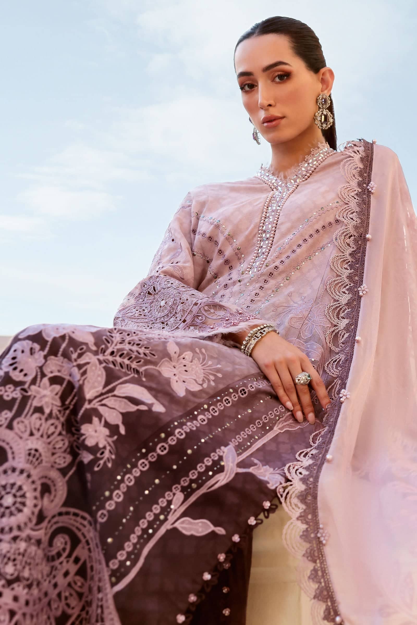 img_maria_b_eid_lawn_26_awwal_boutique
