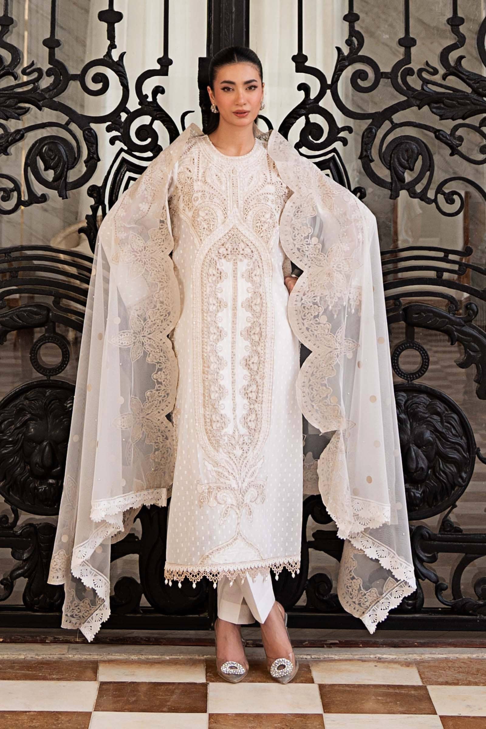 img_maria_b_luxury_lawn_awwal_boutique
