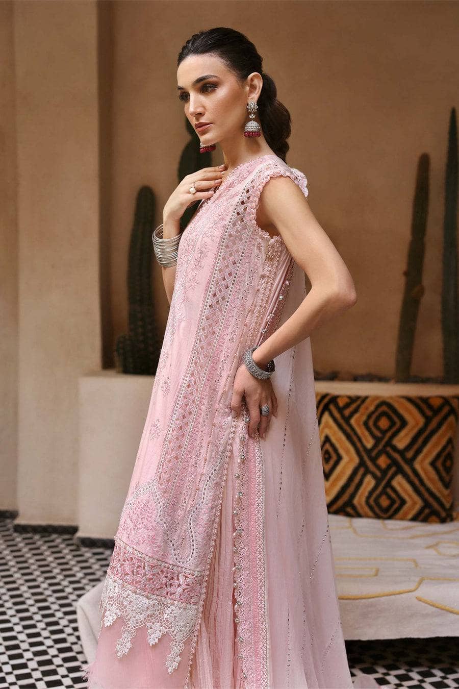 img_maria_b_lawn_awwal_boutique
