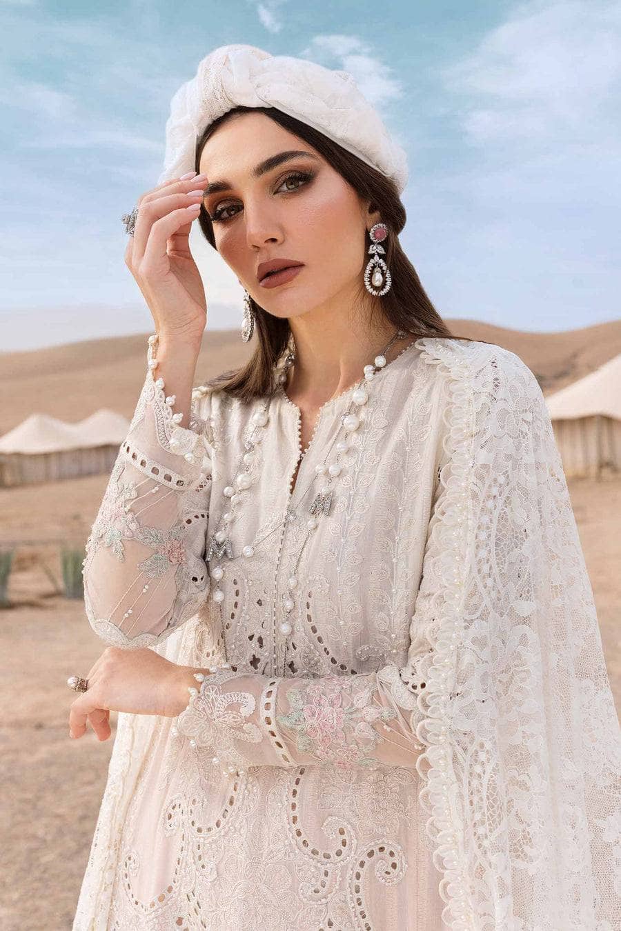 Maria B Lawn Pakistani Suit Restocked/Maria B Luxury Lawn 25/15A/White & Pink