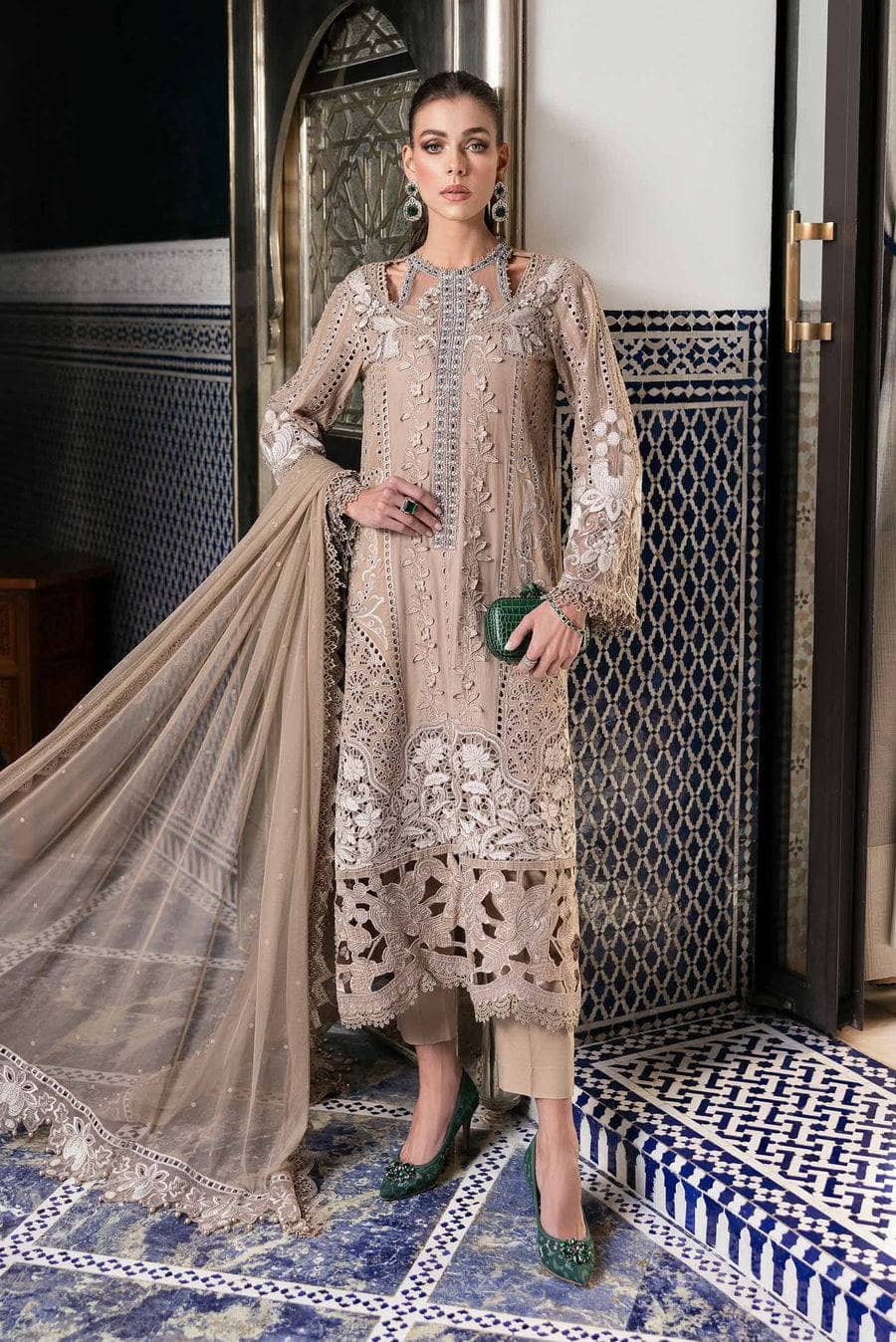 img_maria_b_lawn_awwal_boutique