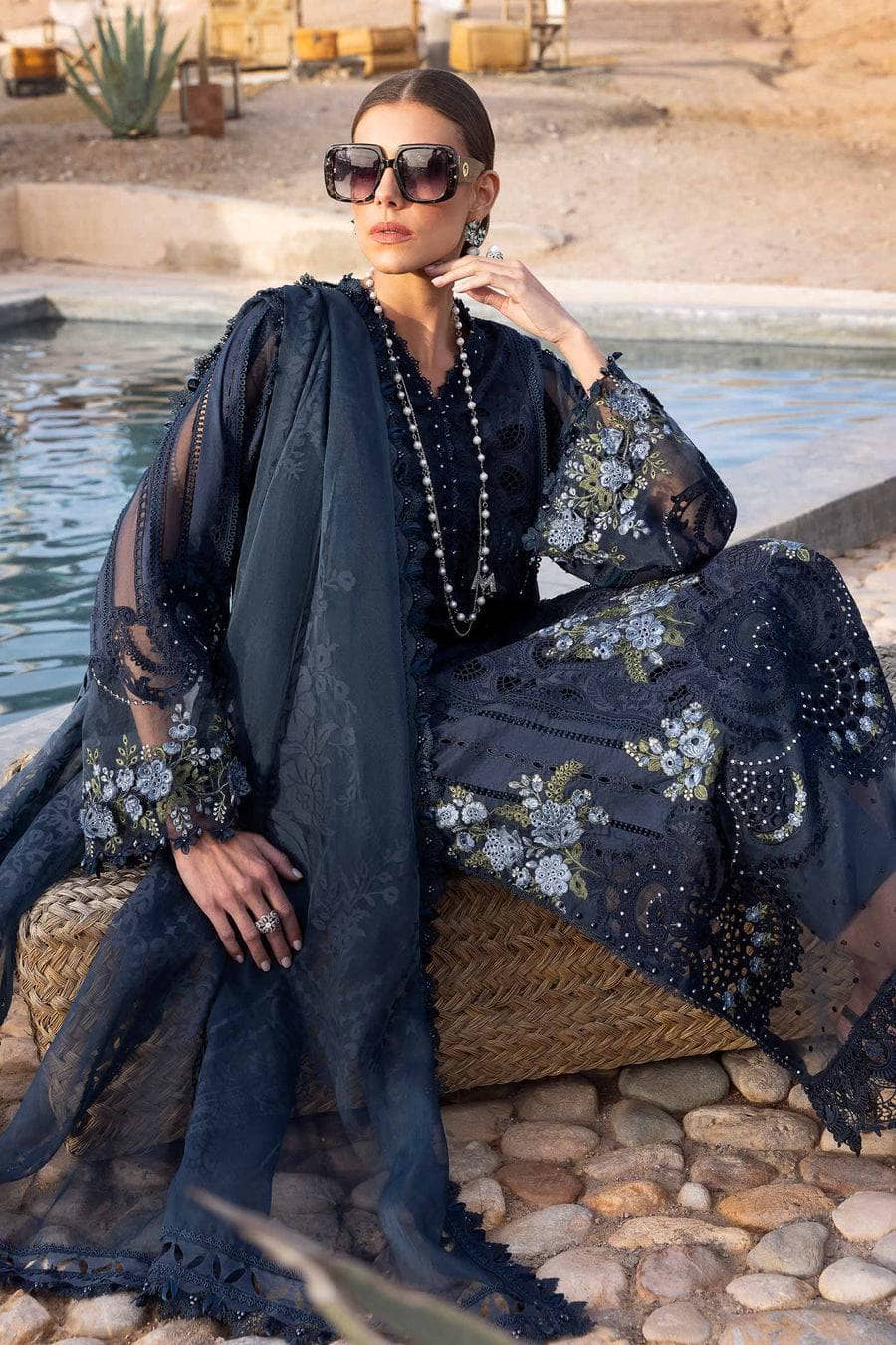 Maria B Lawn Pakistani Suit Restocked/Maria B Luxury Lawn 25/4B/Navy Blue
