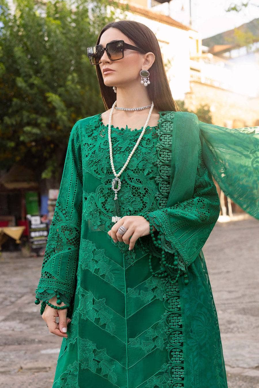 Maria B Lawn Pakistani Suit Restocked/Maria B Luxury Lawn 25/8B/Emerald Green