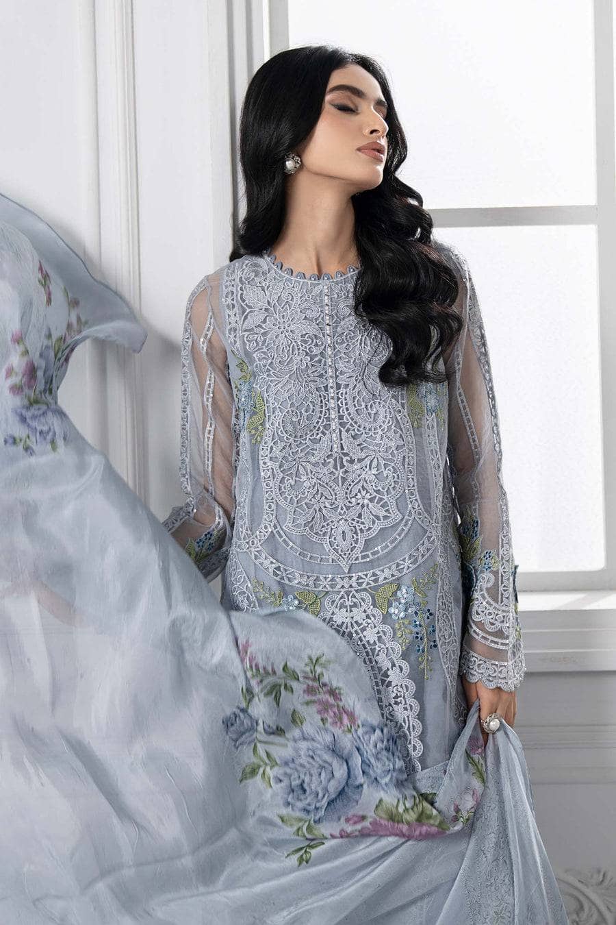 img_maria_b_lawn_awwal_boutique