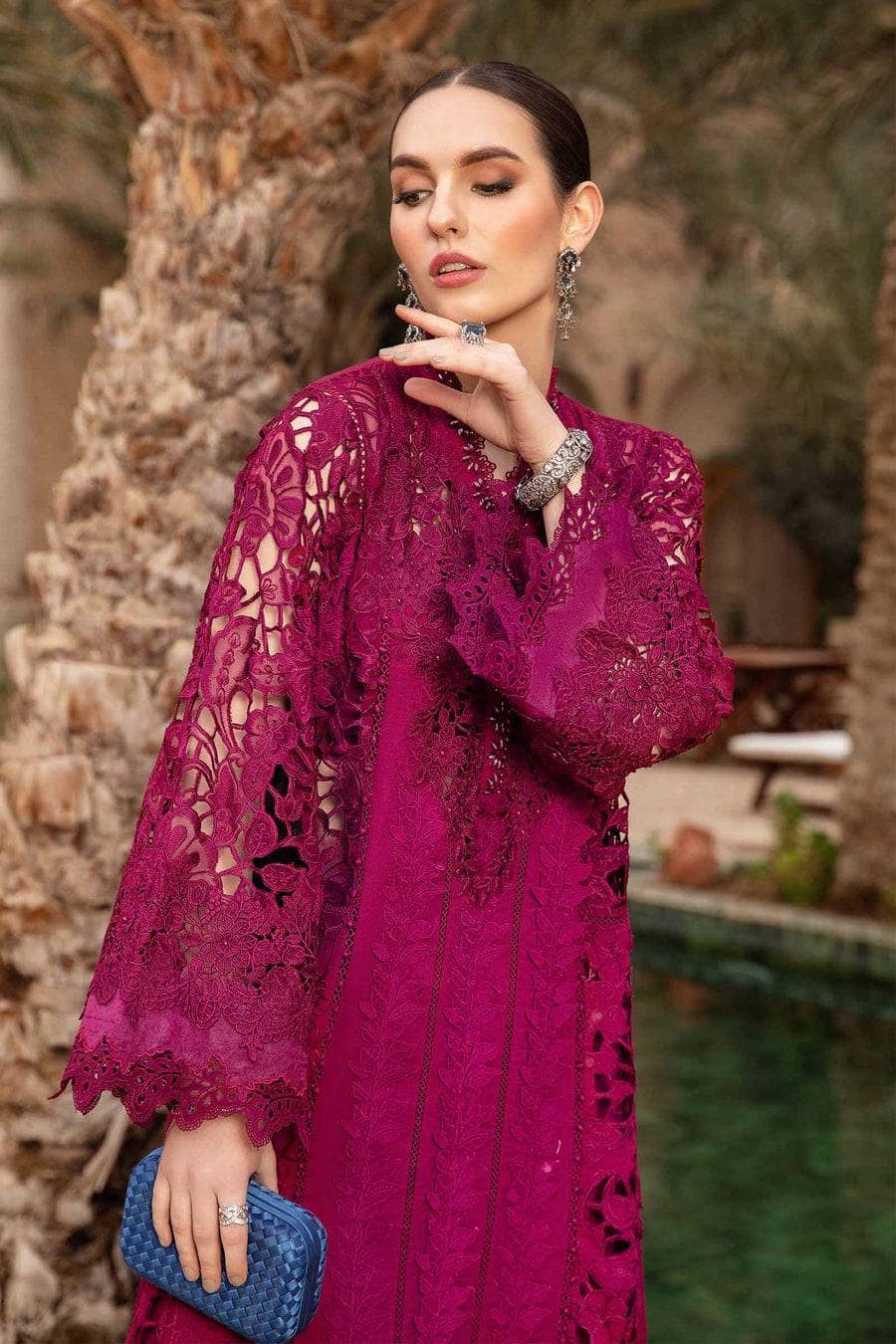 img_maria_b_lawn_24_awwal_boutique