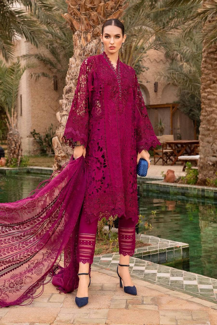 img_maria_b_lawn_24_awwal_boutique