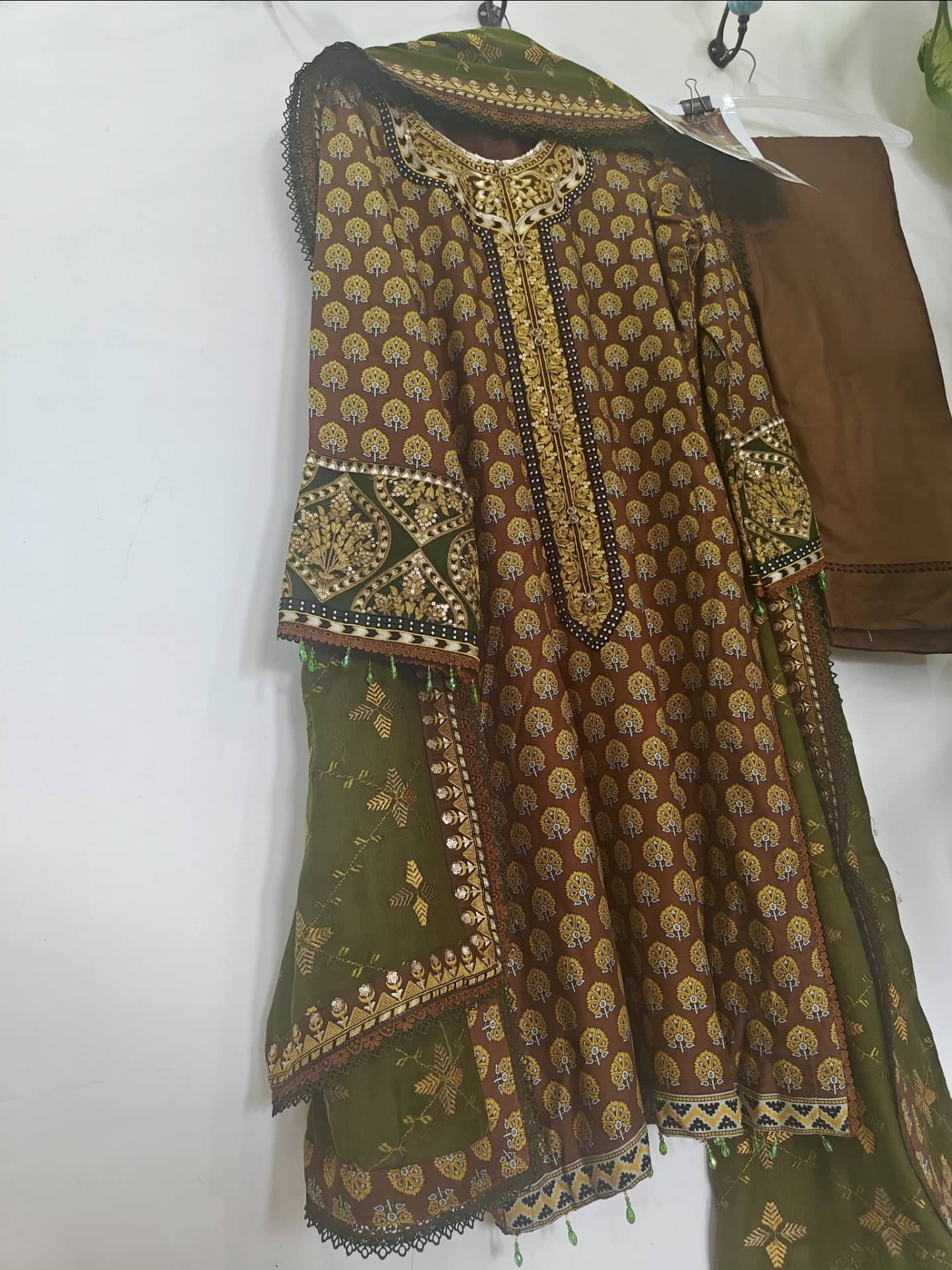 Maria B Lienn Winter Pakistani Suit Stitched/Maria B Linen/Large/Maria B Linen/DL-912-Brown
