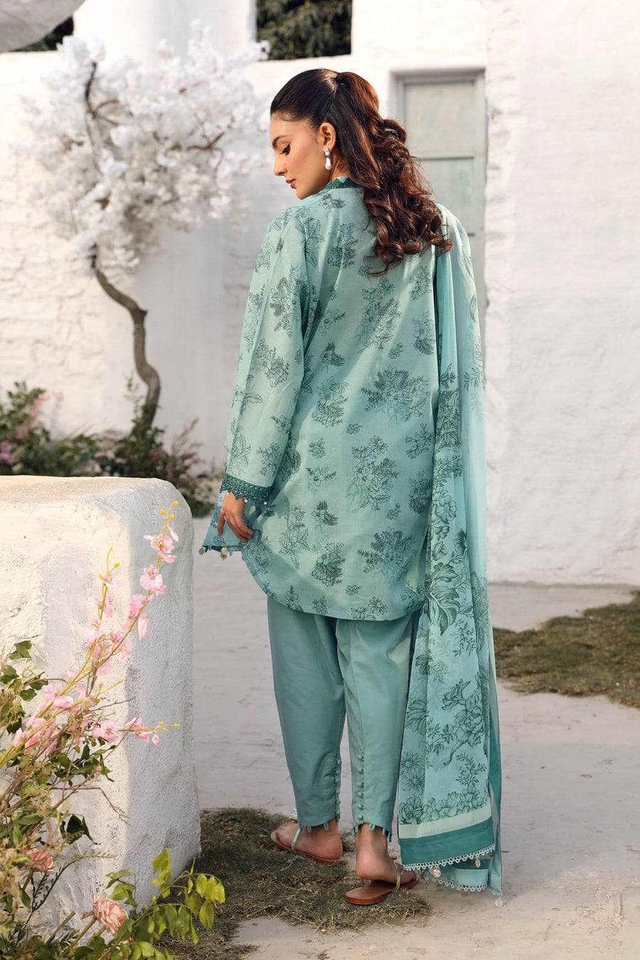 img_maria_b_m_basics_lawn_awwal_boutique