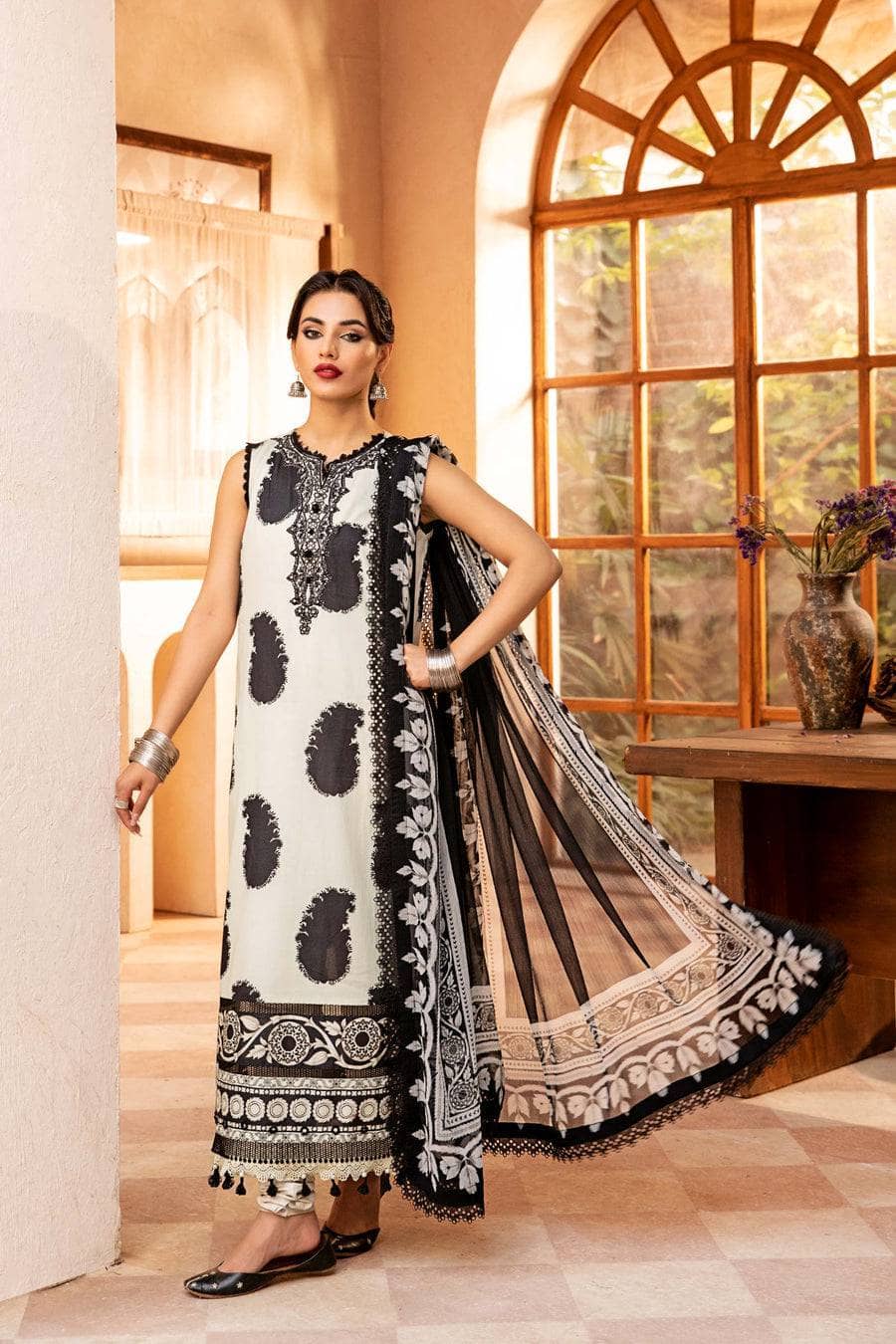 img_maria_b_m_basics_awwal_boutique