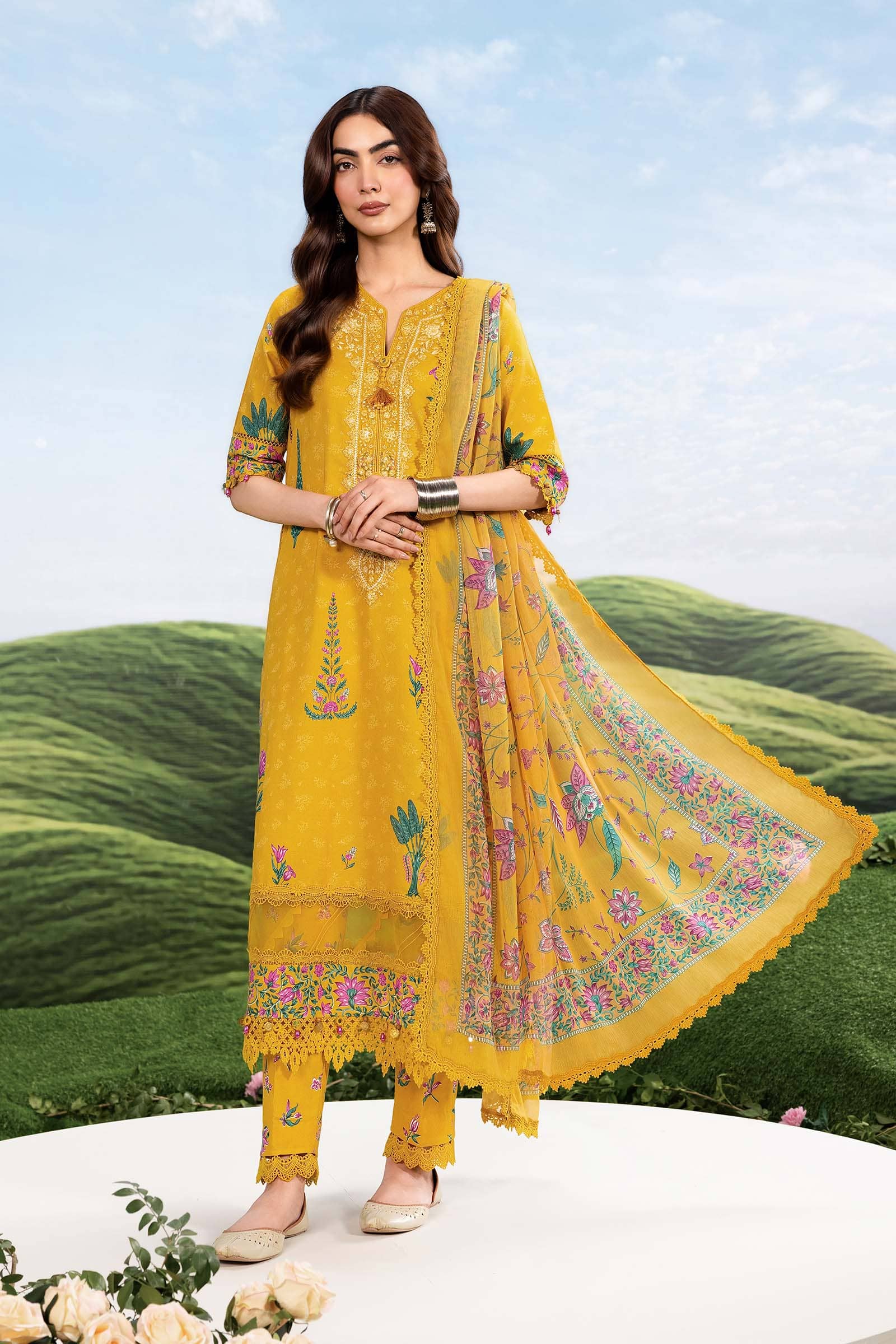 img_maria_b_m_basics_awwal_boutique