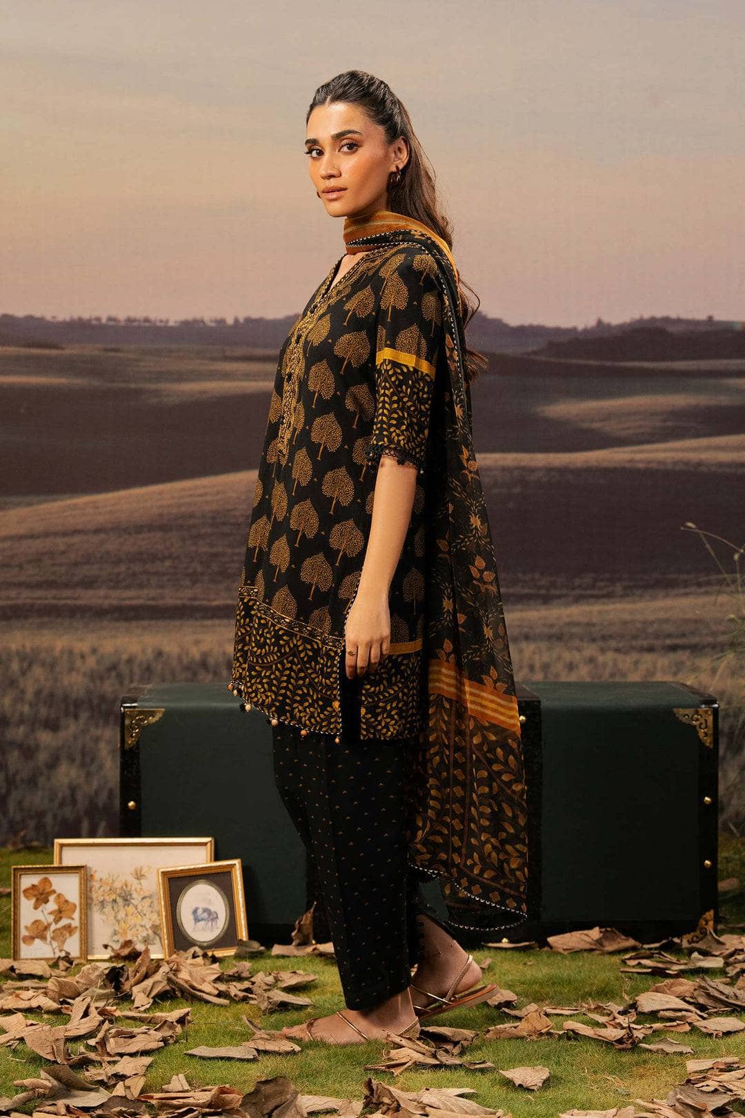 img_maria_b_m_basics_awwal_boutique