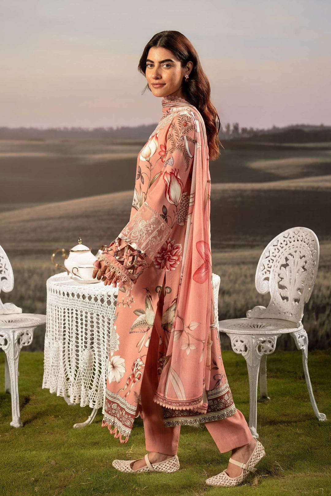 Maria B M Basics 25/Fall-Winter/Embroidered Arabic Lawn Suit | MB-PFUS25-04B/