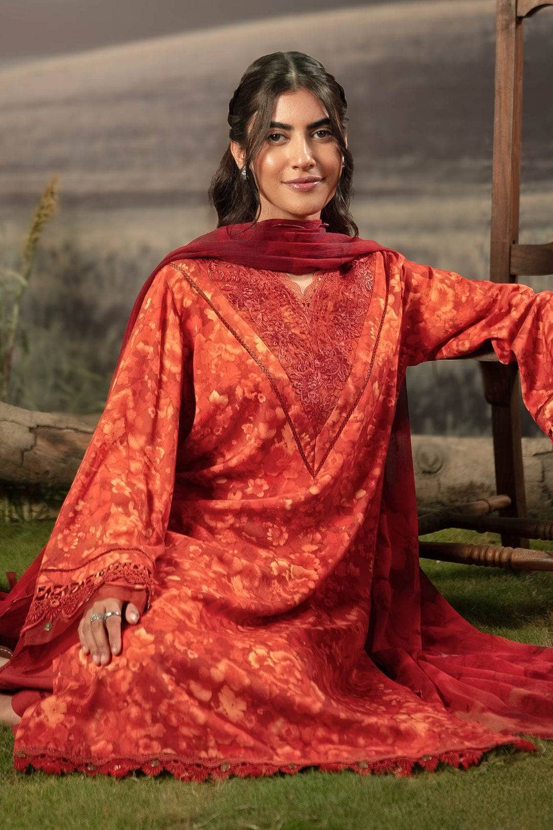 Maria B M Basics 25/Fall-Winter/Embroidered Arabic Lawn Suit | MB-PFUS25-10B/Red