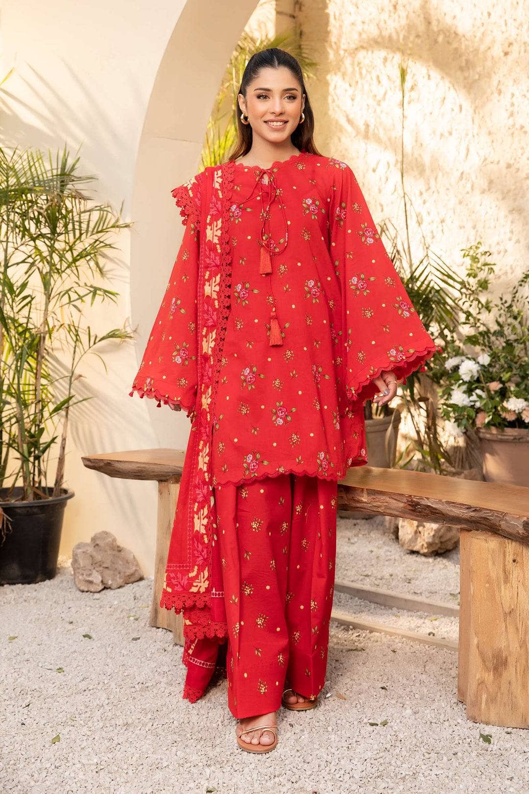 img_m_basic_elaheh_awwal_boutique