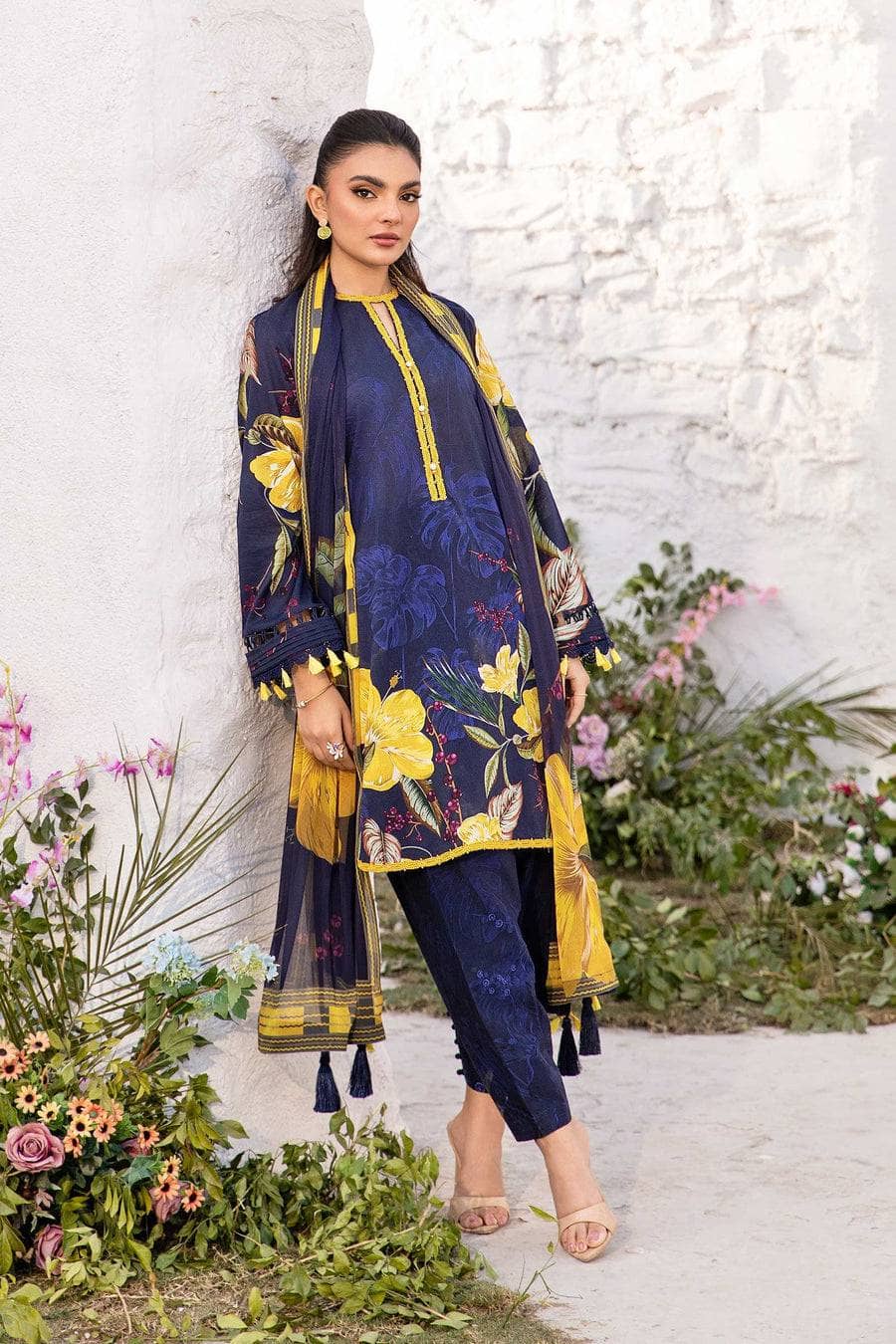 img_maria_b_m_basics_lawn_awwal_boutique