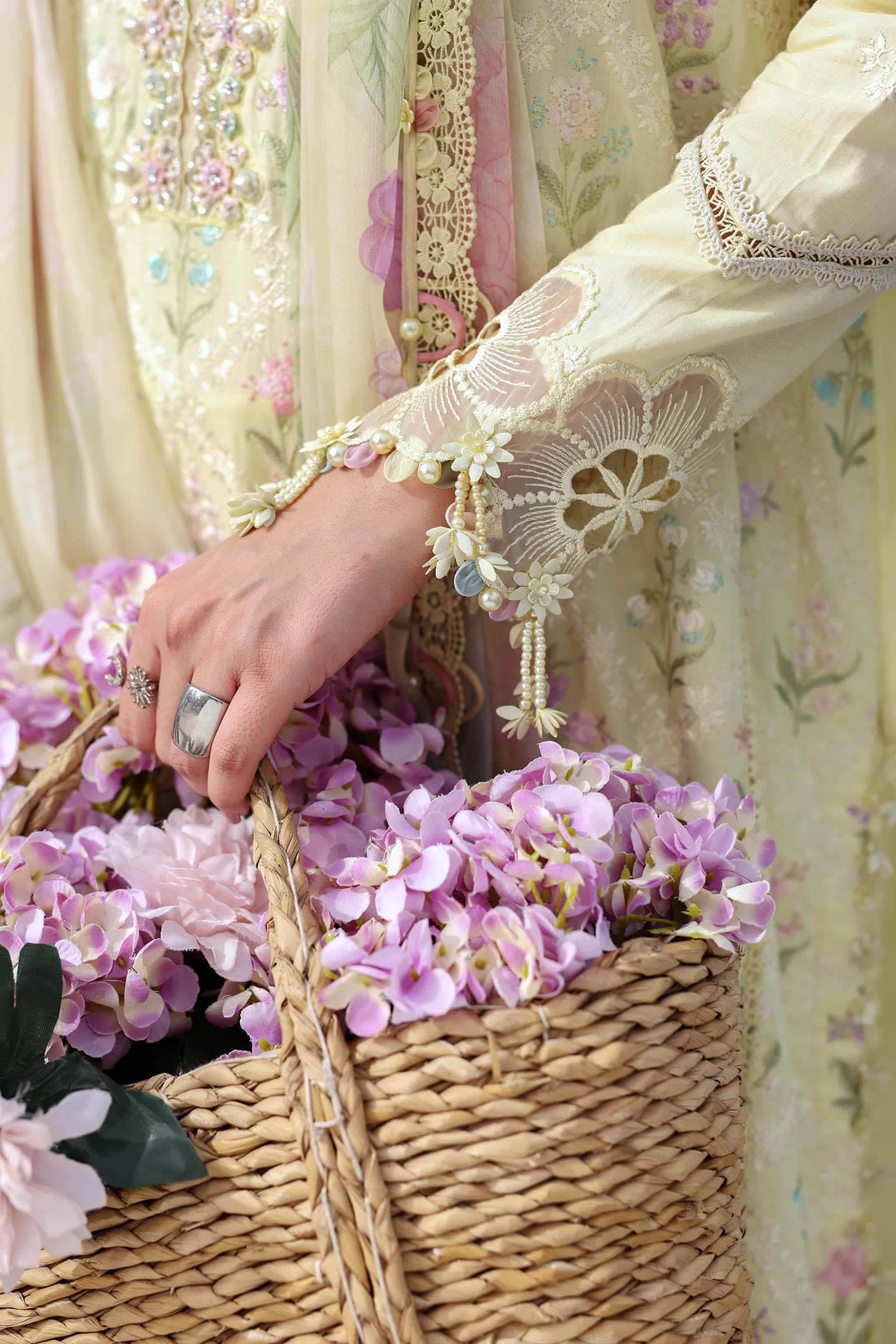 Maria B M Prints 26/Vol 2/1A/Yellow