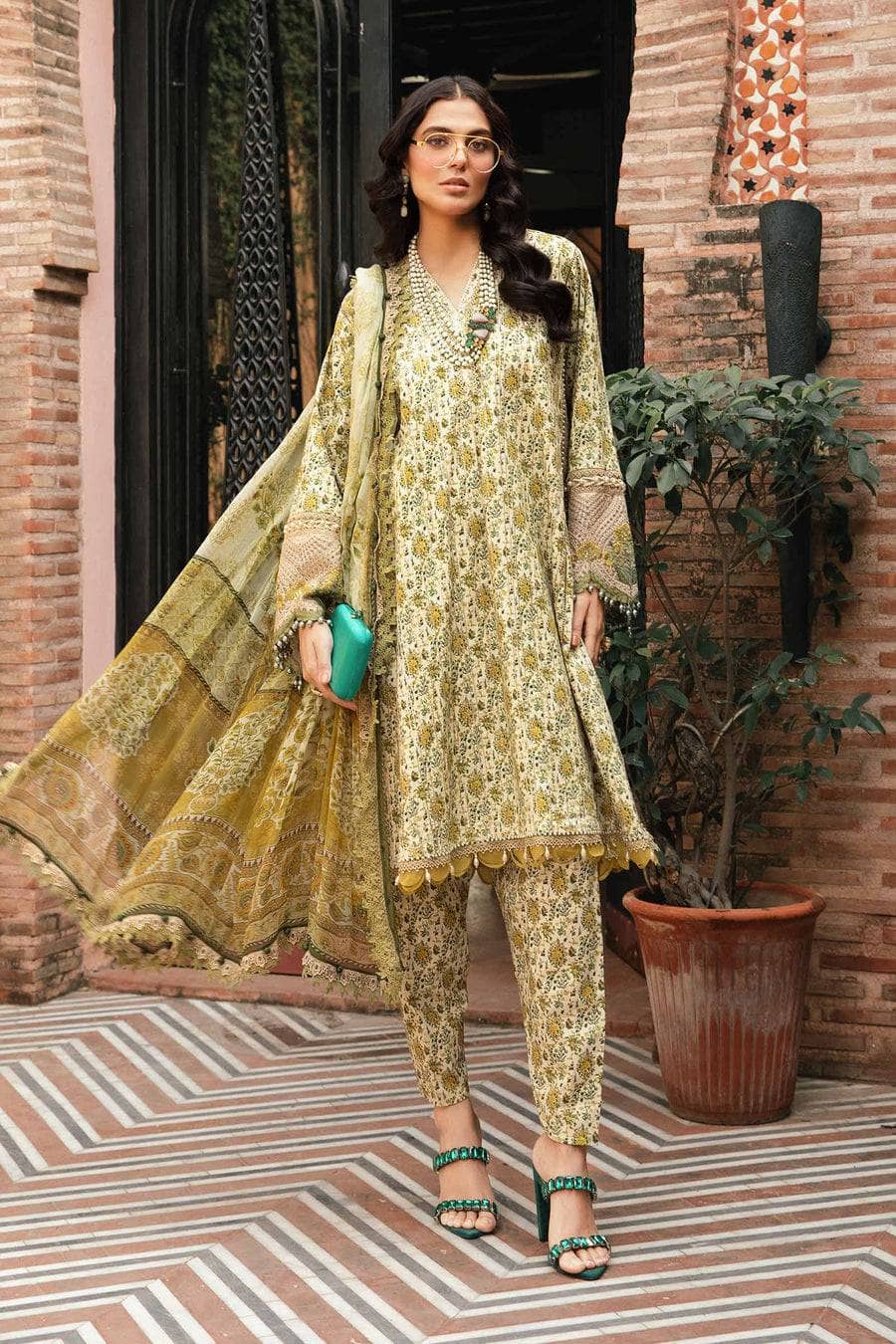img_maria_b_m_prints_24_awwal_boutique