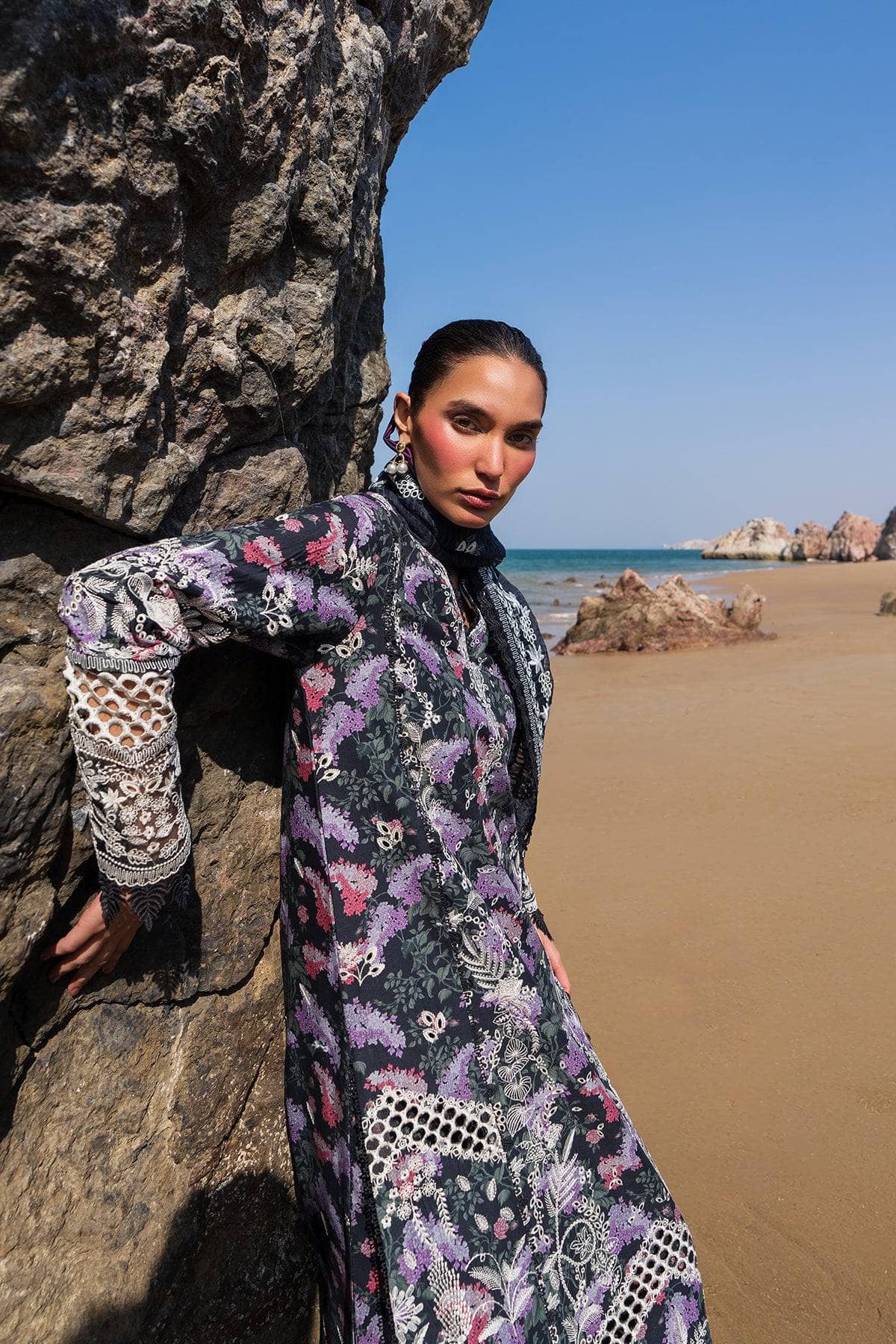 img_afrozeh_lawn_awwal_boutique