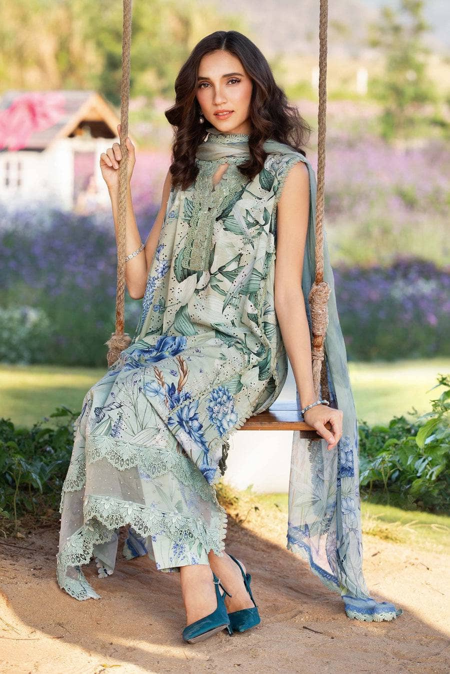 img_maria_b_m_prints_awwal_boutique