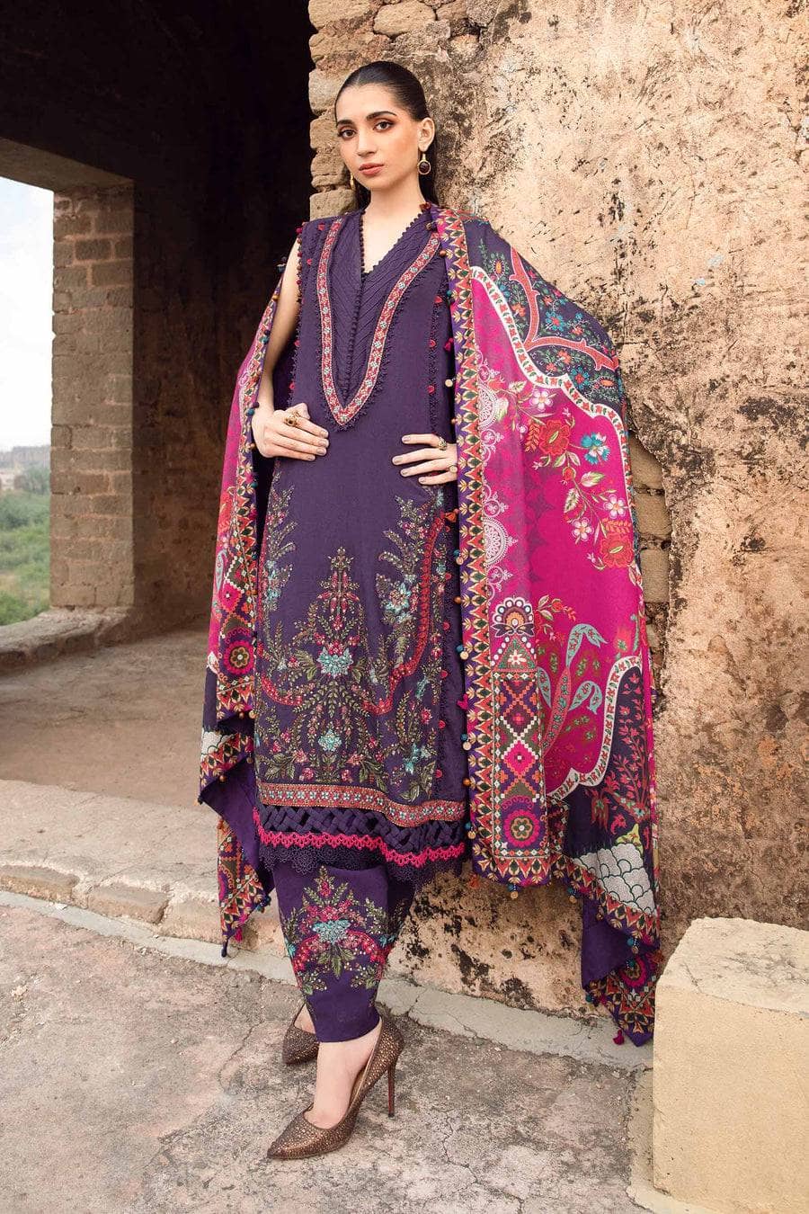 img_maria_b_mprints_24_awwal_boutique